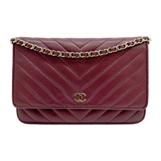 Wallet On Chain 2017-2018 Chevron Bordeaux Leather Crossbody Bag