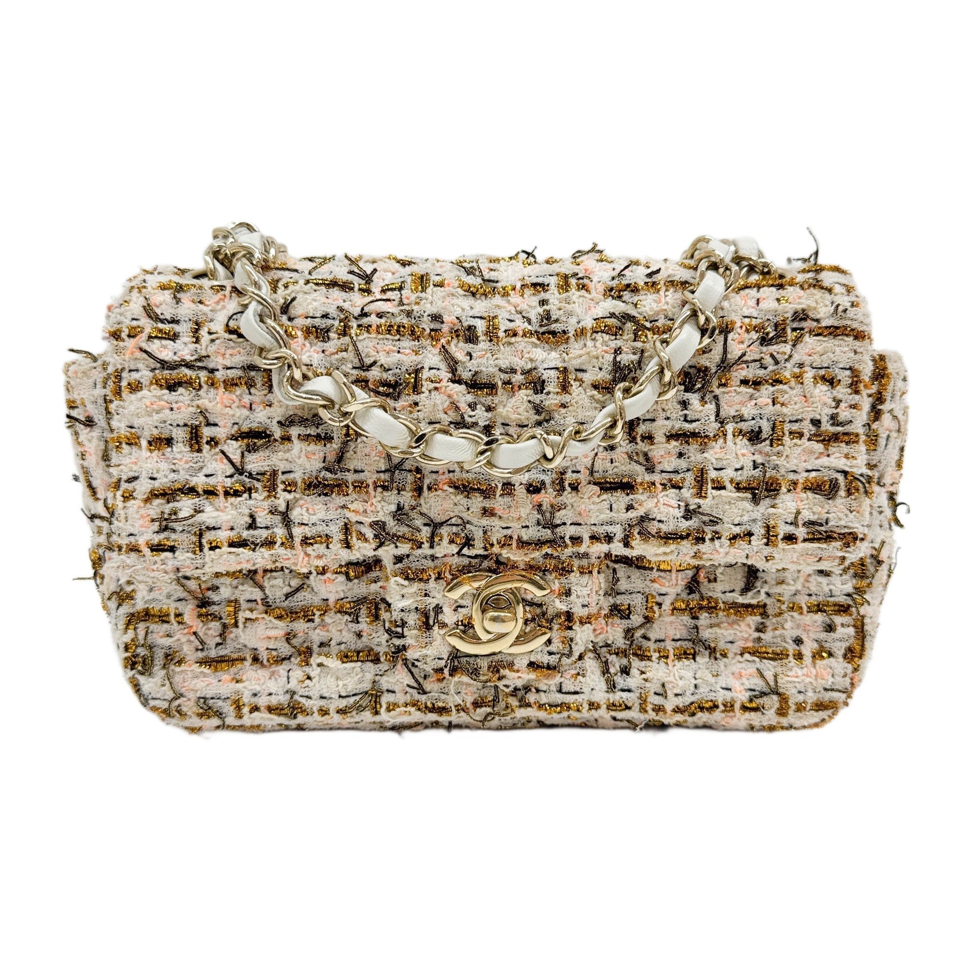 Classic Flap 2019 White & Gold Matelasse Tweed Shoulder Bag
