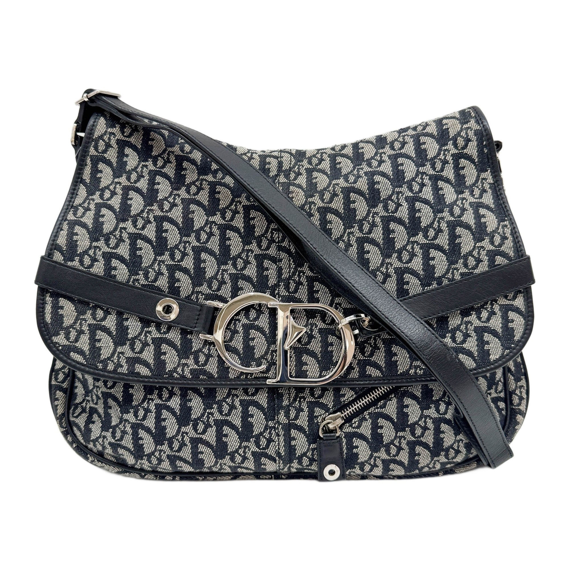 Street Chic Messenger Oblique Monogram Black Canvas Shoulder Bag