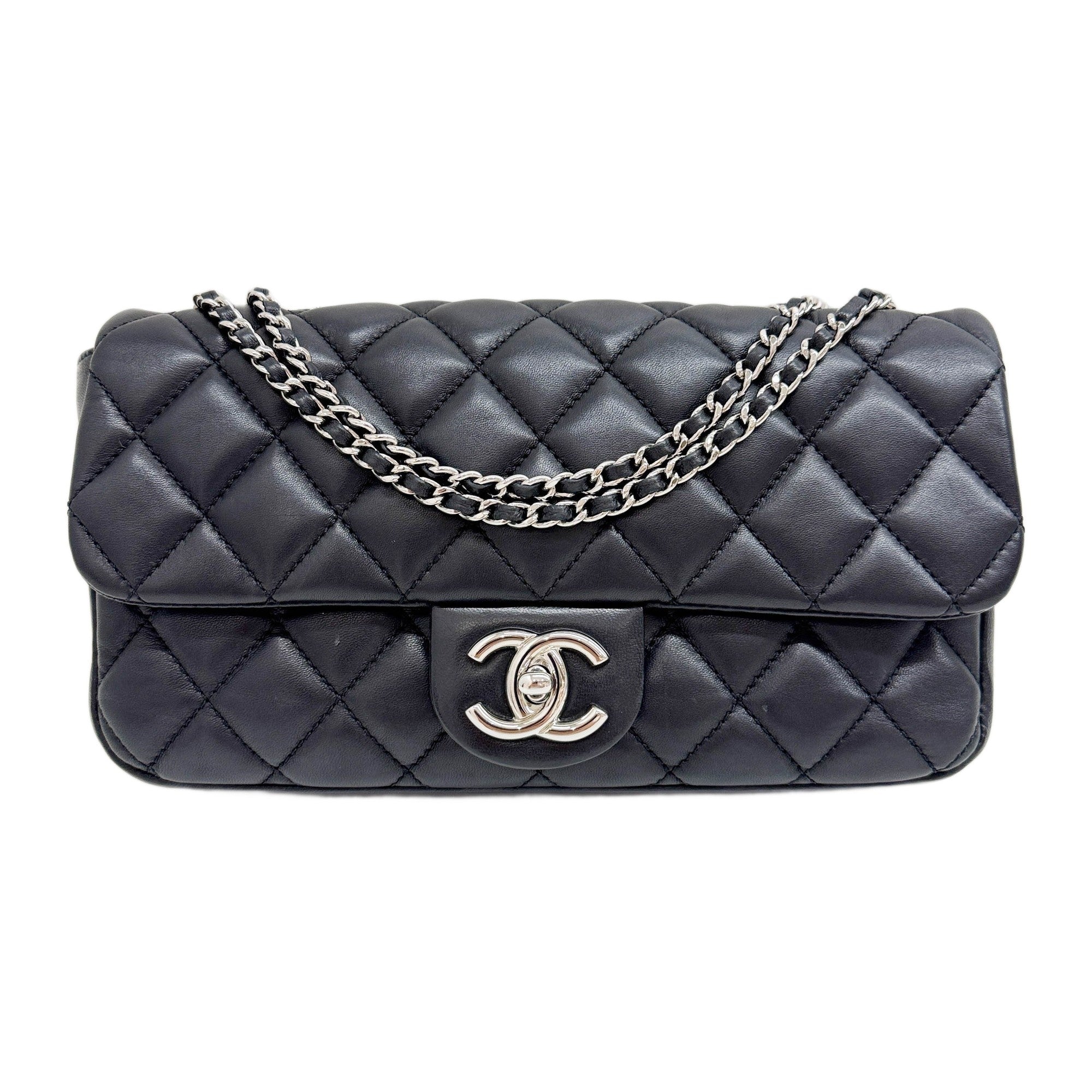 Classic Flap 2009-20010 Matelasse Black Leather Shoulder Bag