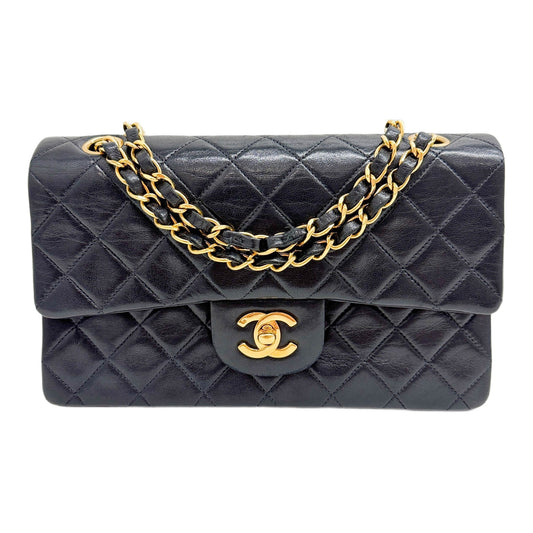 Small Classic Double Flap 1991-1994 Matelasse Black Leather Shoulder Bag