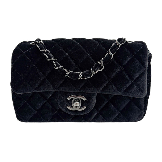 Small Classic Flap 2014-2015 Matelasse Black Velvet Shoulder Bag