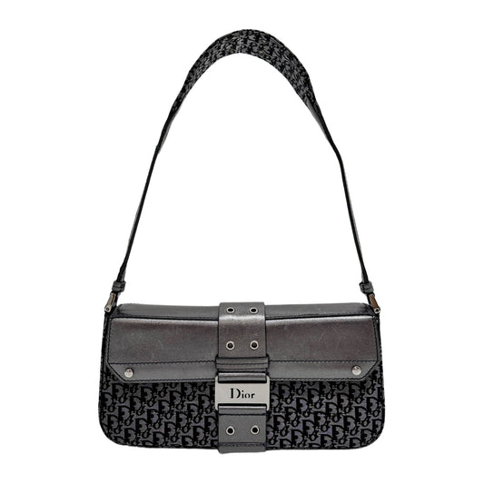 Street Chic Metallic Grey Canvas Shoulder Bag