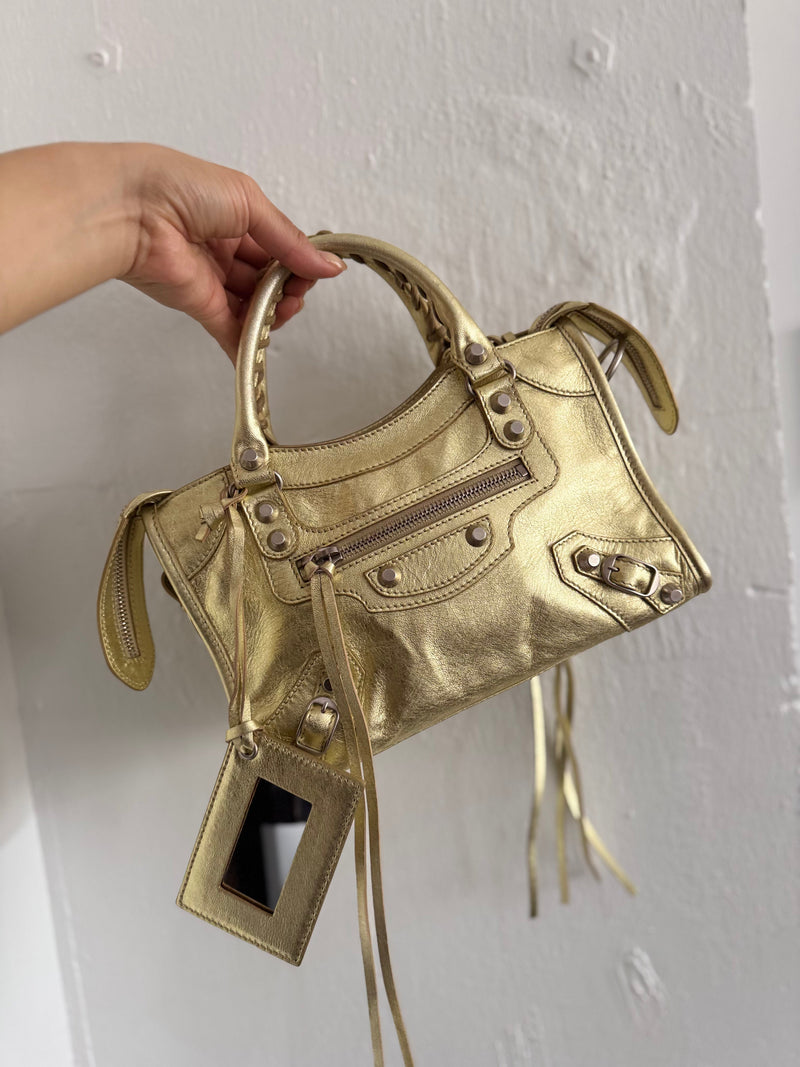 BALENCIAGA - HIVE PRELOVED