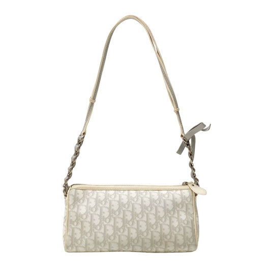 Romantique White Trotter Shoulder Bag
