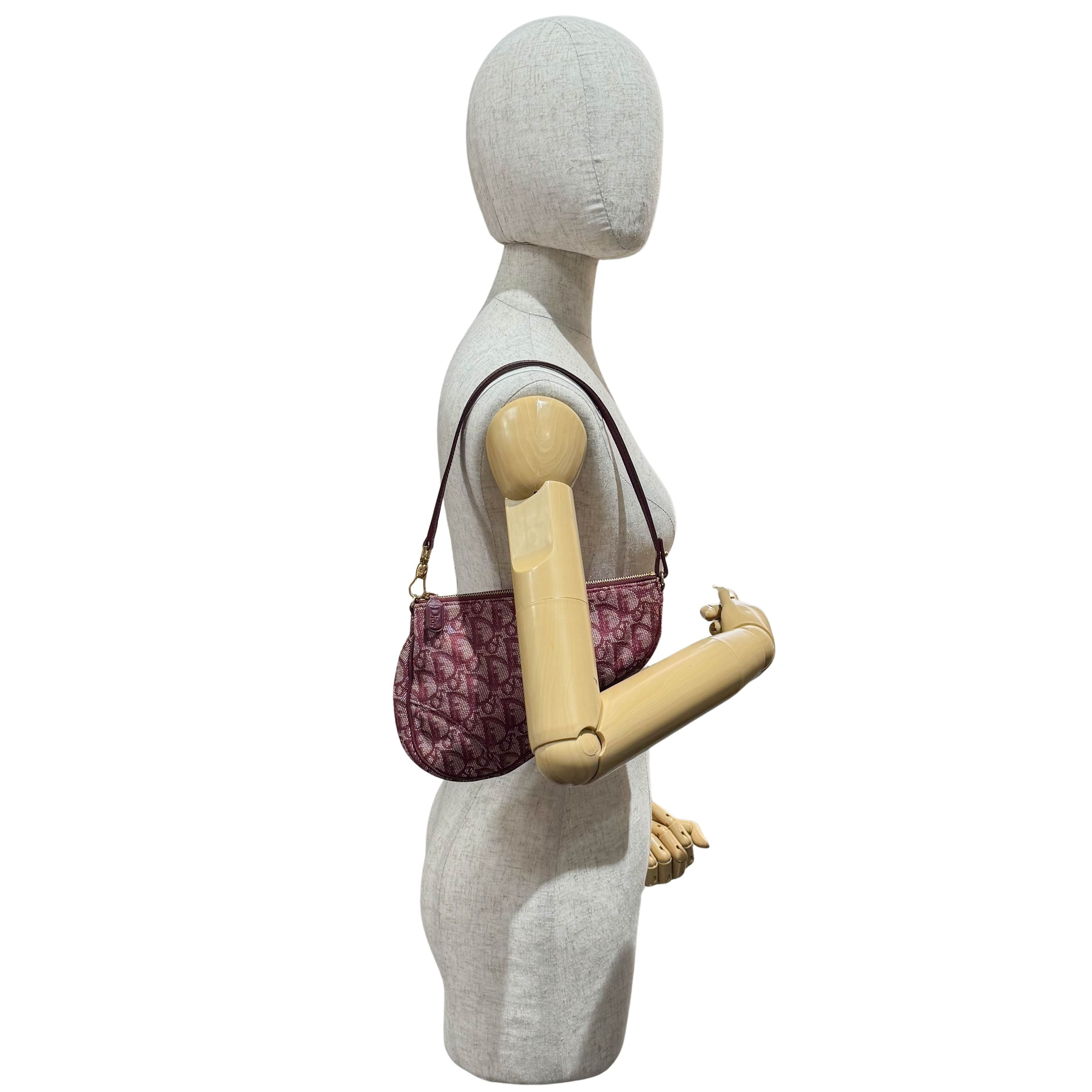 Saddle Red Trotter Canvas Shoulder Bag