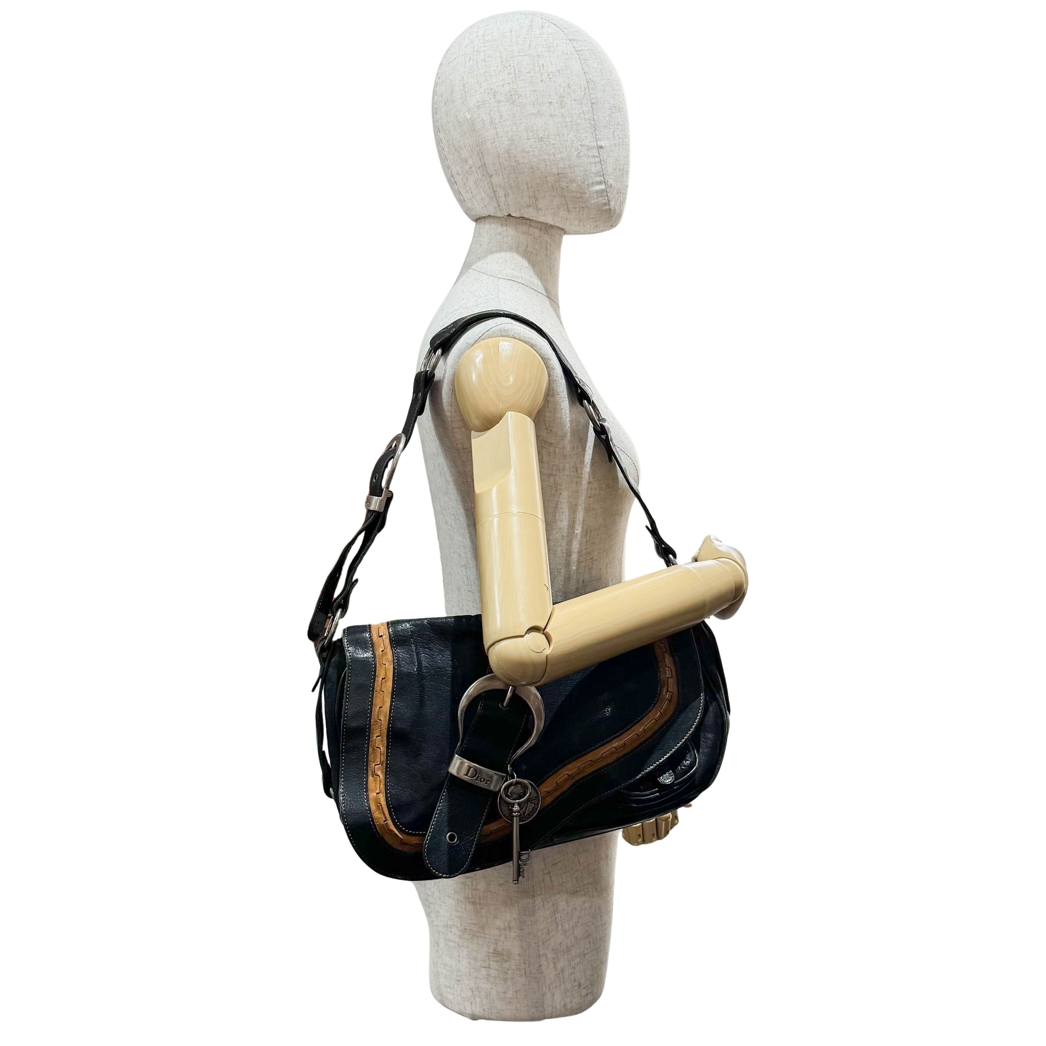 Gaucho Black Leather Shoulder Bag