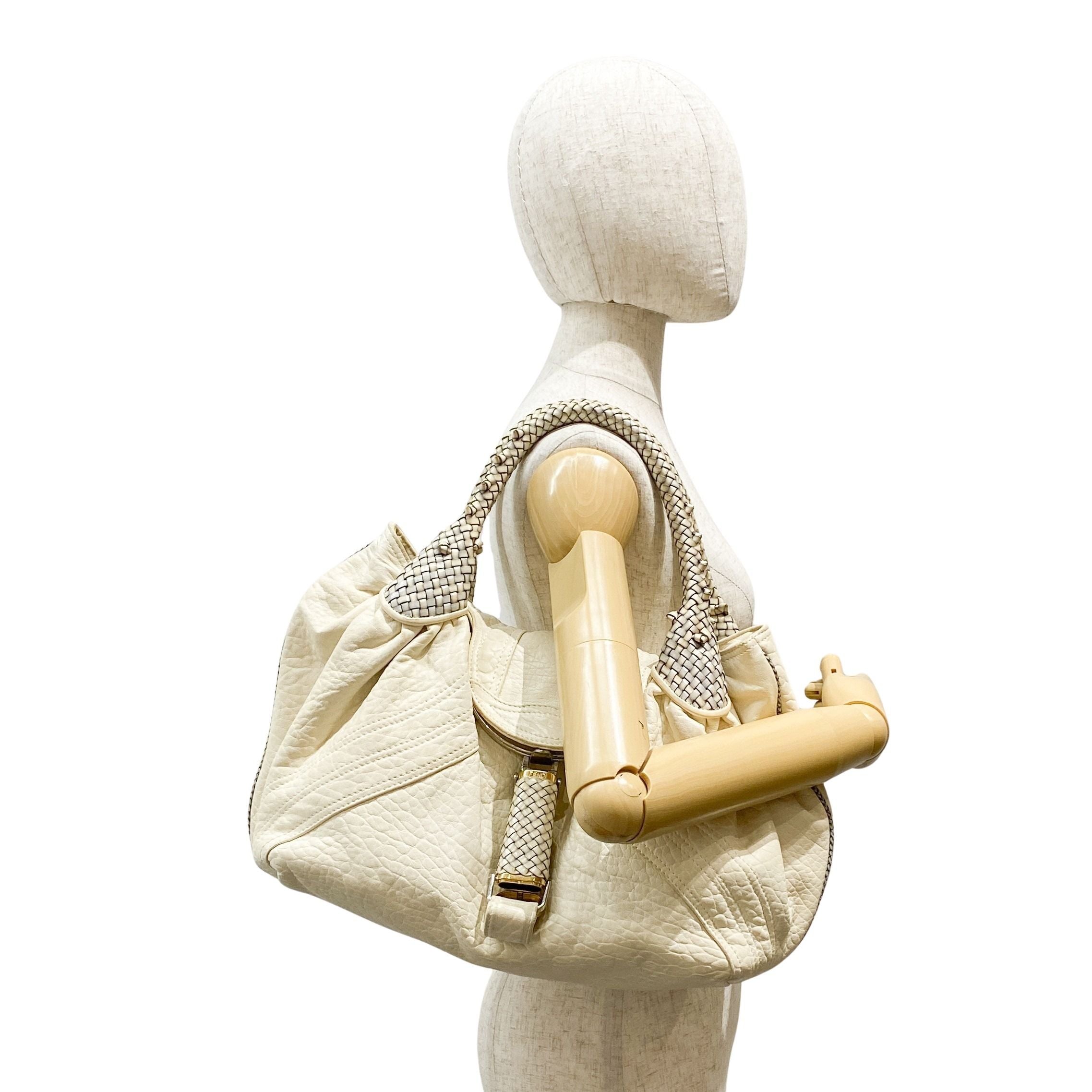 Vintage White Basket Leather Hand Bag