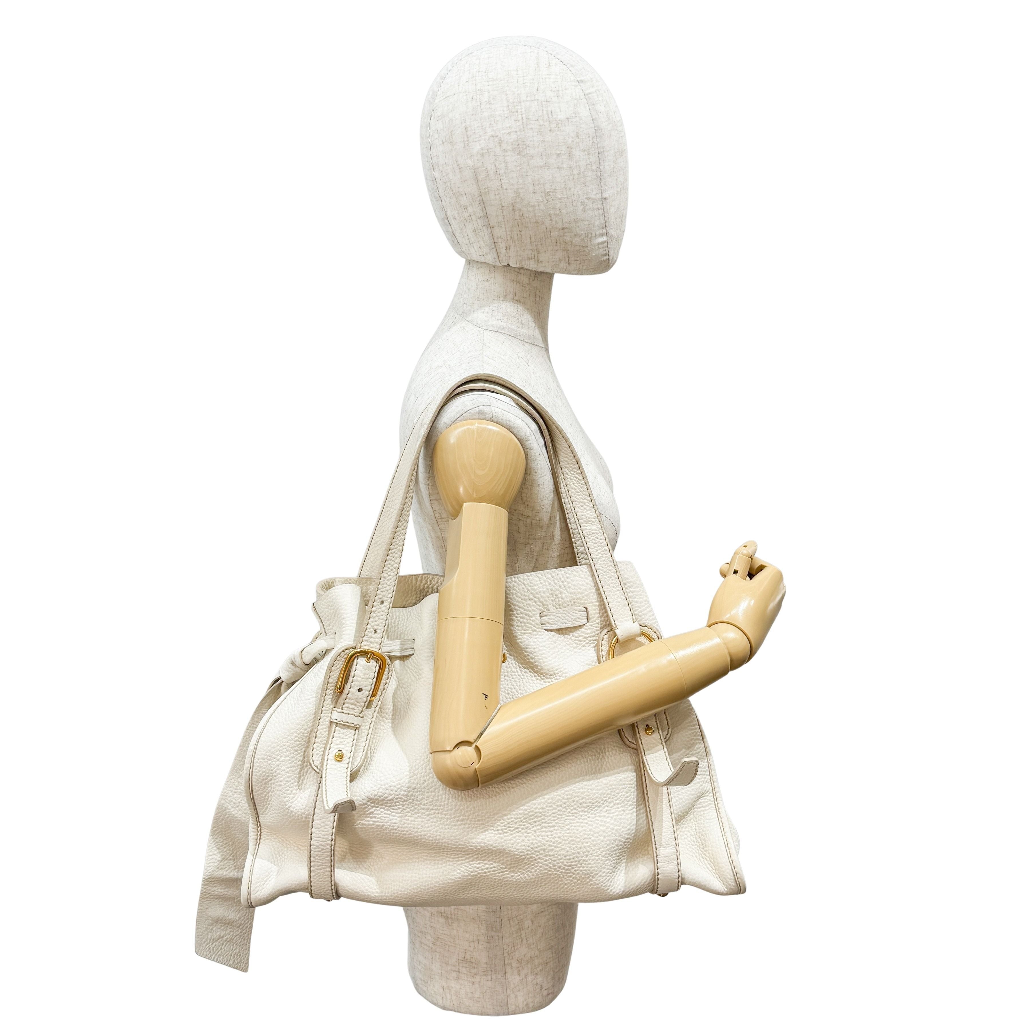 Vitello Lux Bow Bag White Calfskin Leather Shoulder Bag