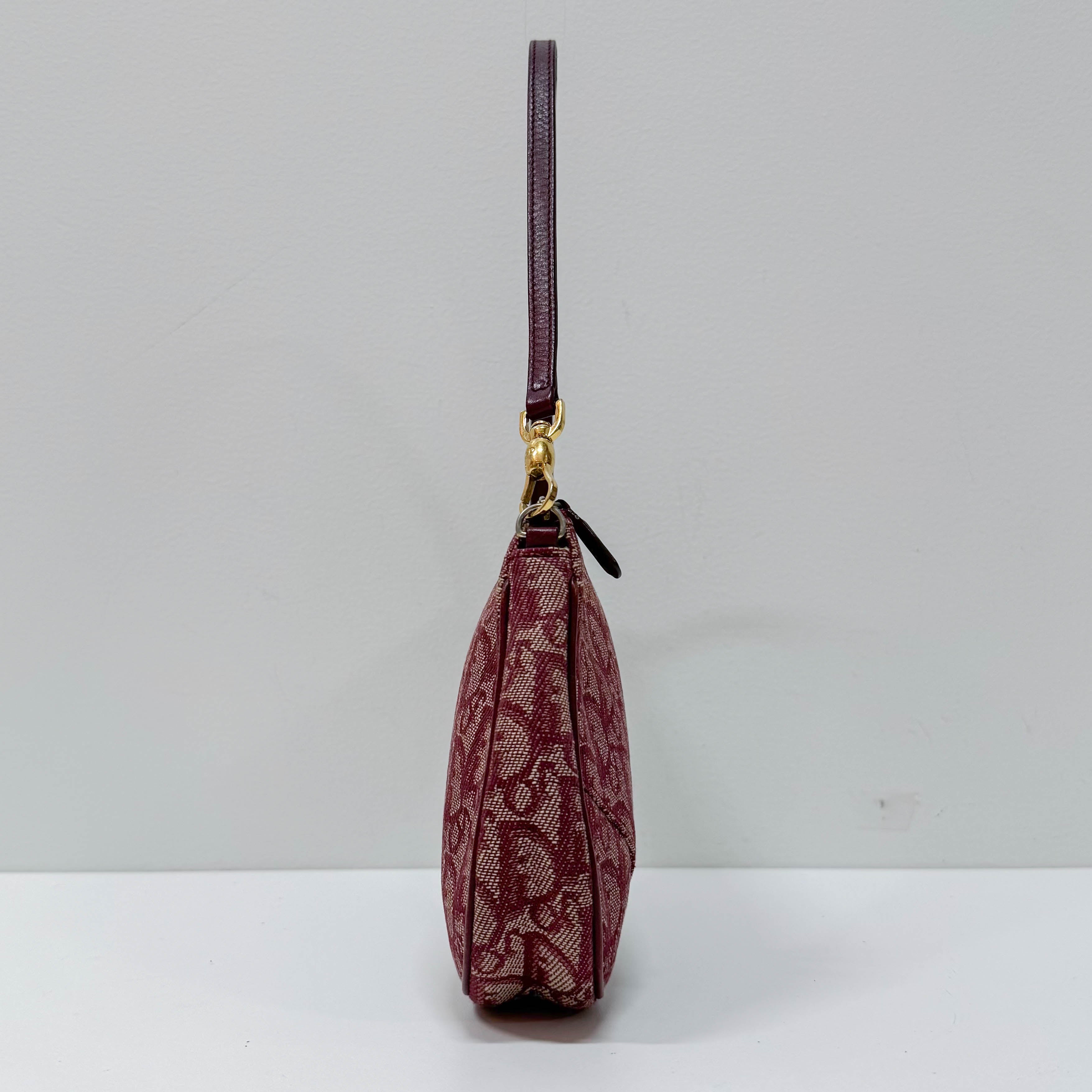 Saddle Red Trotter Canvas Shoulder Bag