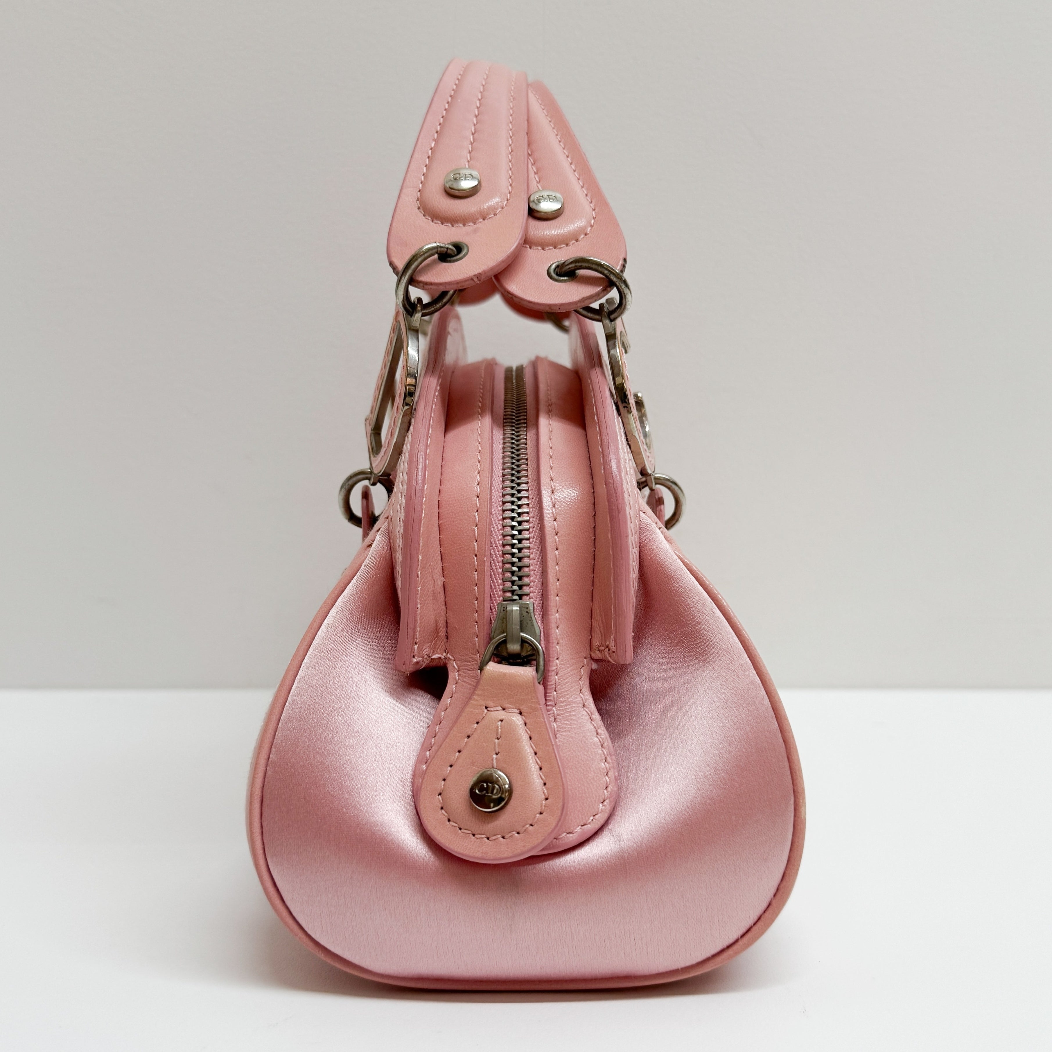 Vintage Pink Embroidered Beaded Satin Hand Bag