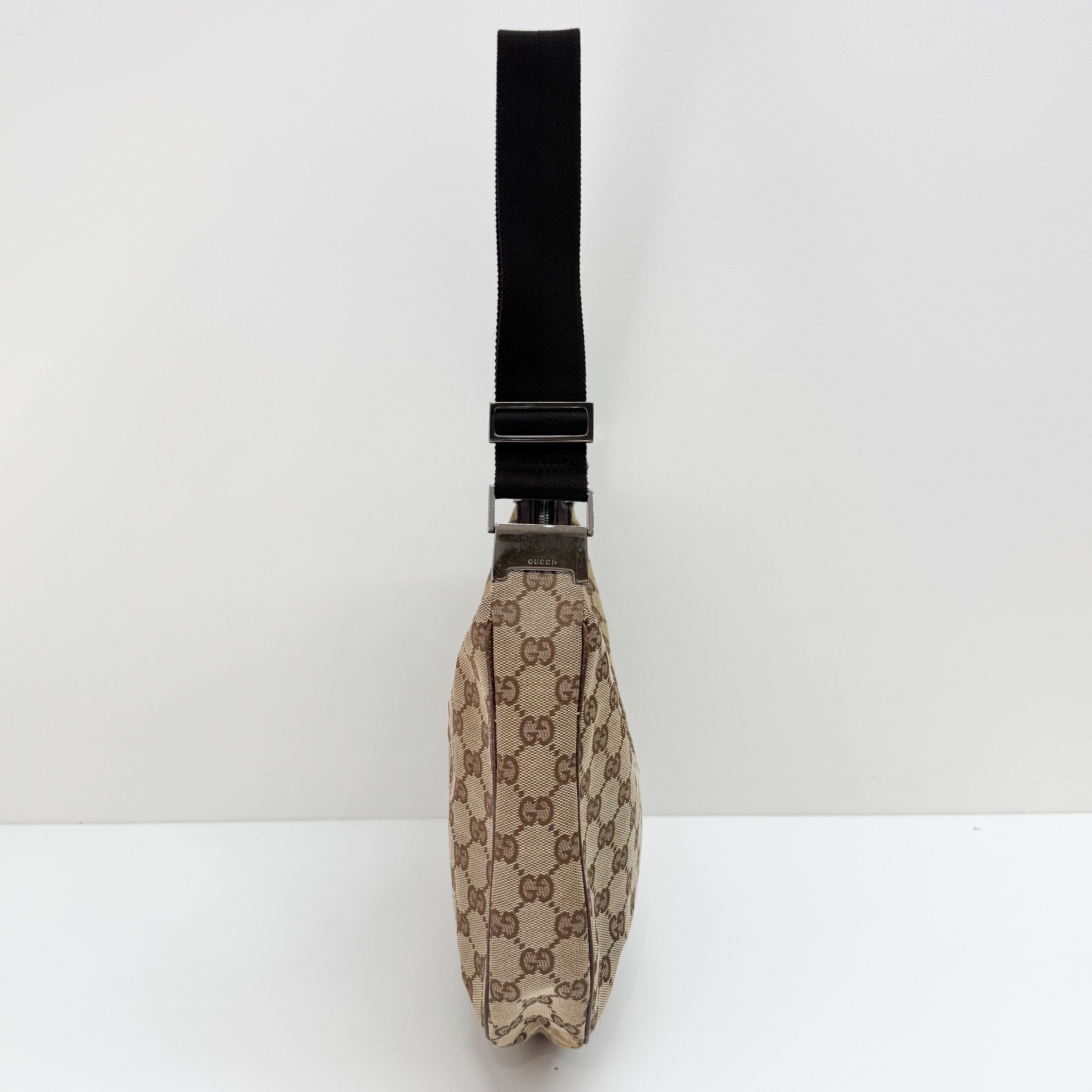 GG Canvas Shoulder Bag