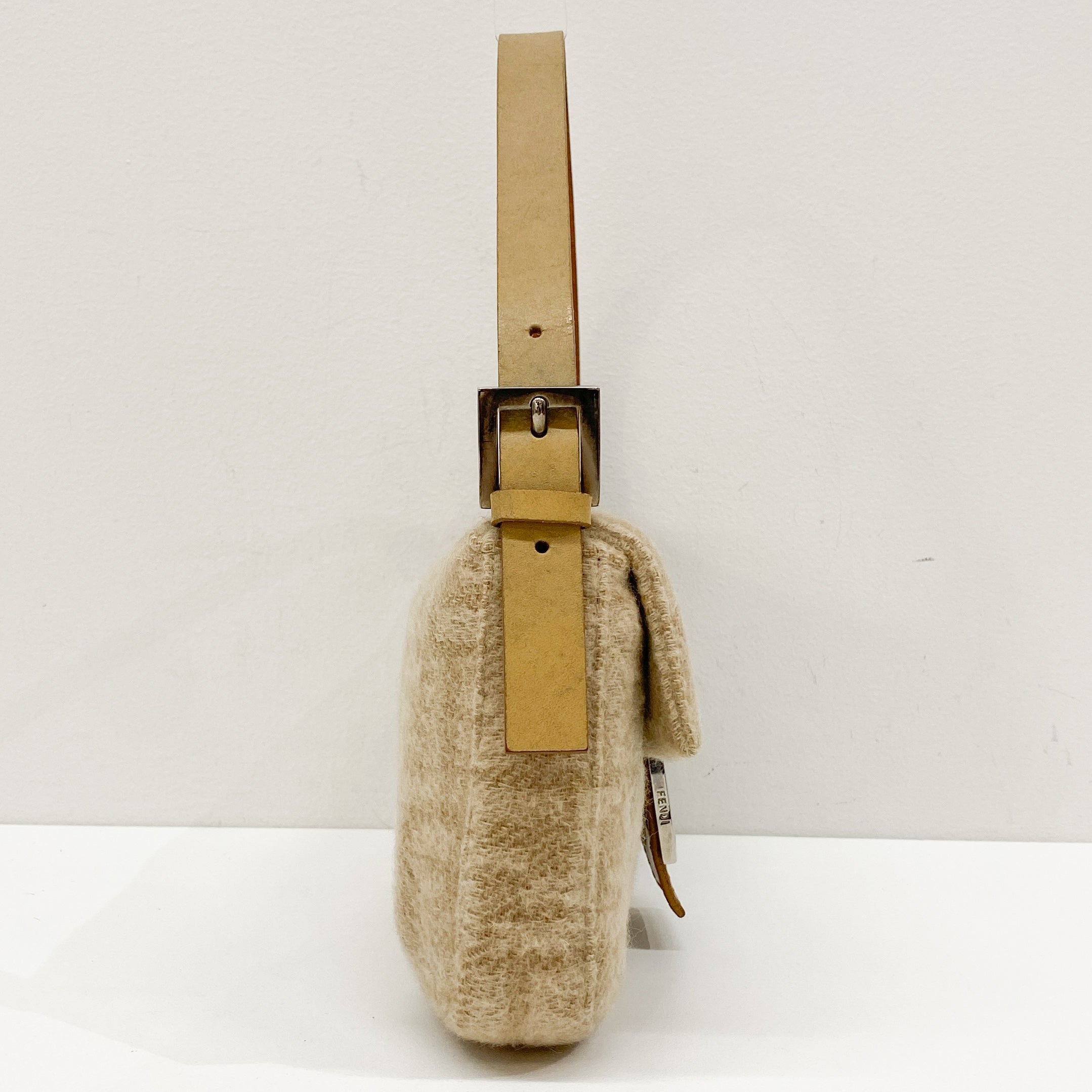 Zucca Baguette Beige Wool Shoulder Bag