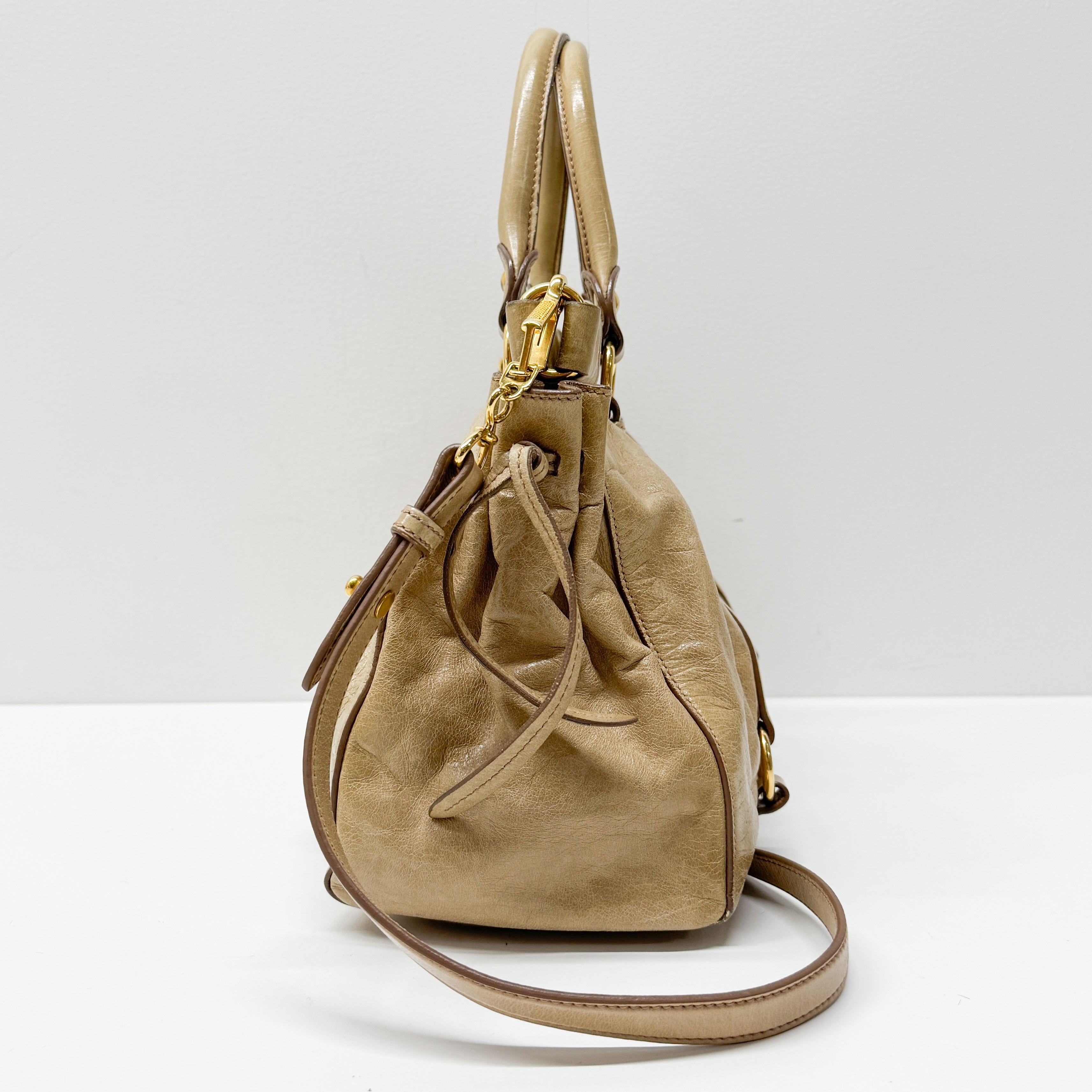 Vitello Beige Leather Hand Bag