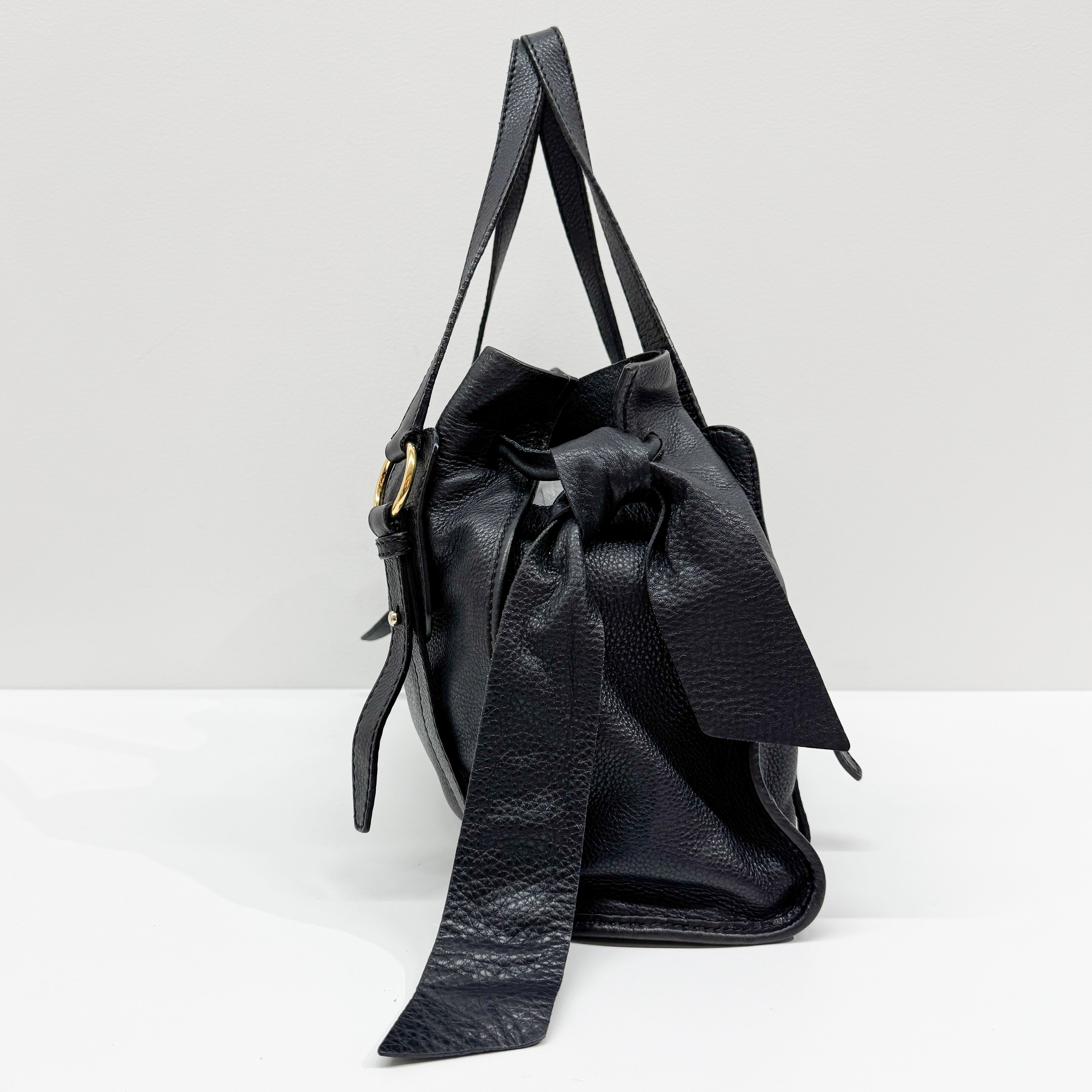 Vitello Lux Bow Bag Black Calfskin Leather Shoulder Bag