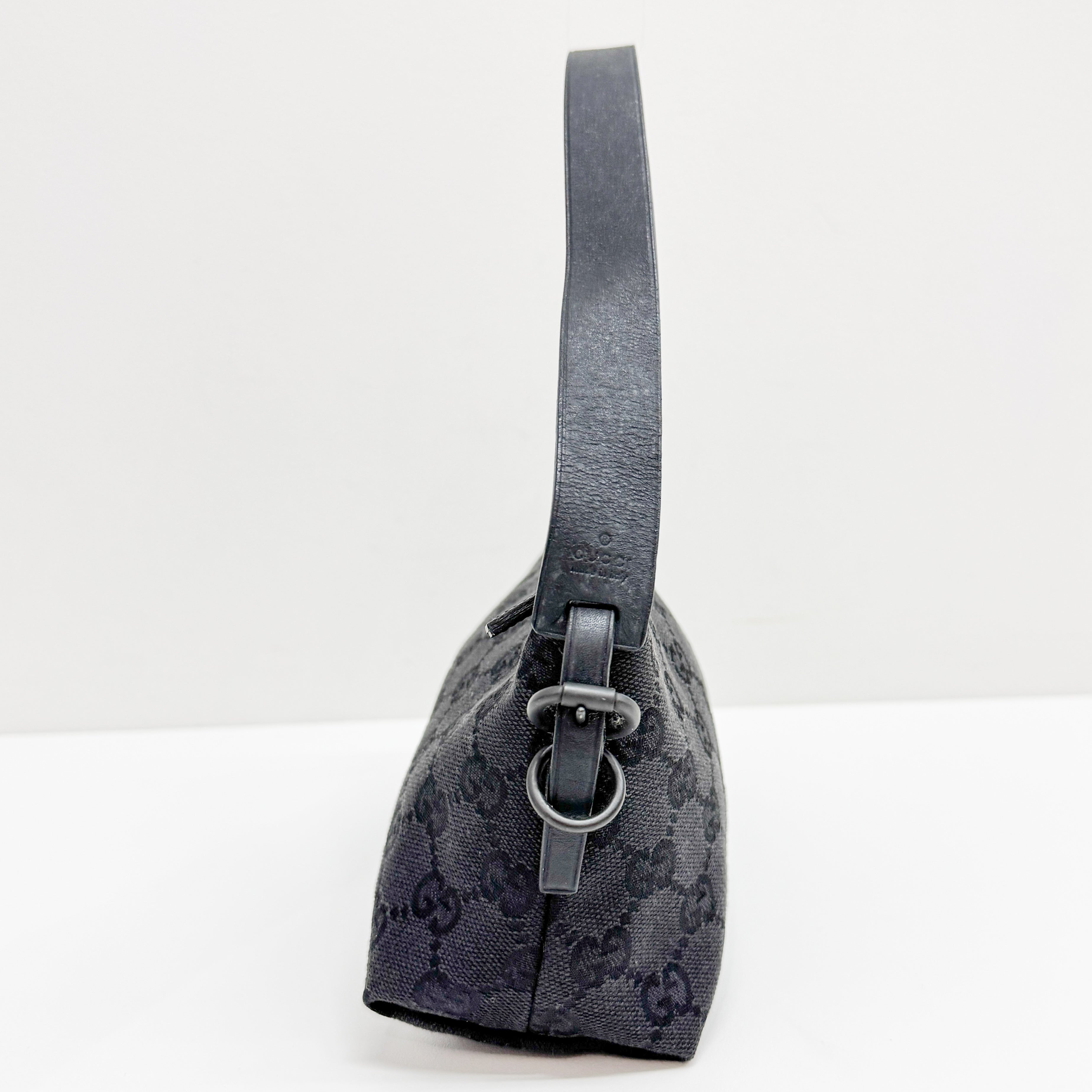 GG Canvas Black Pouch Bag