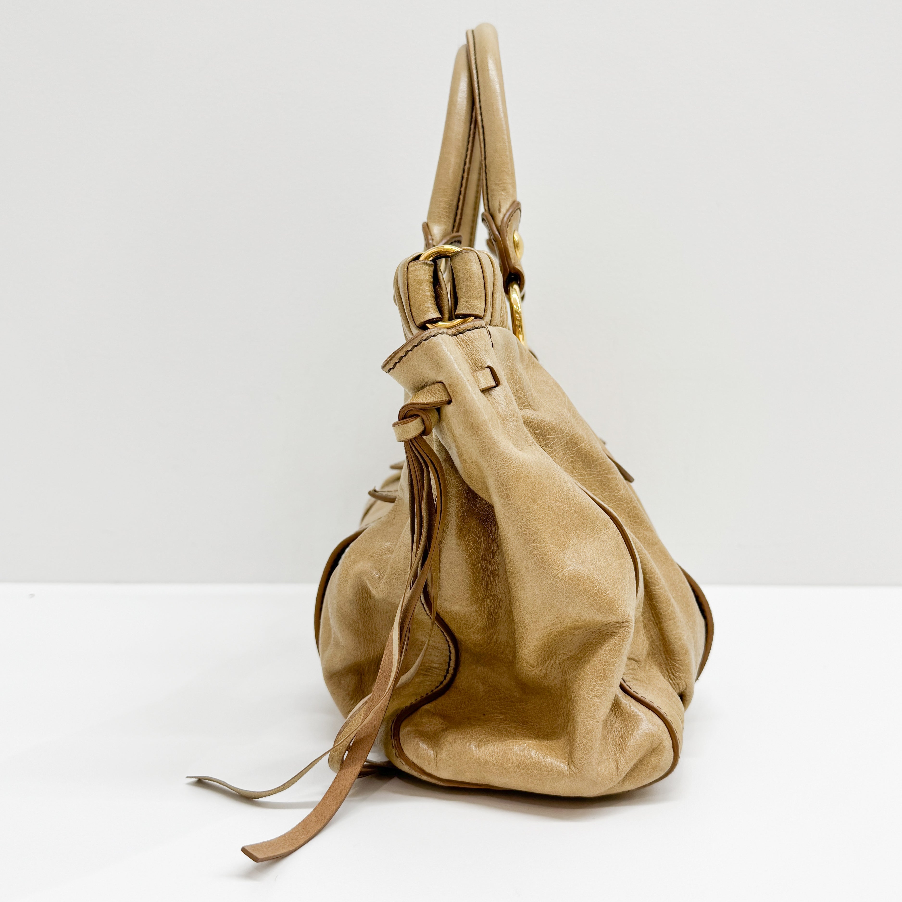 Vittelo Beige Leather Handle Bag