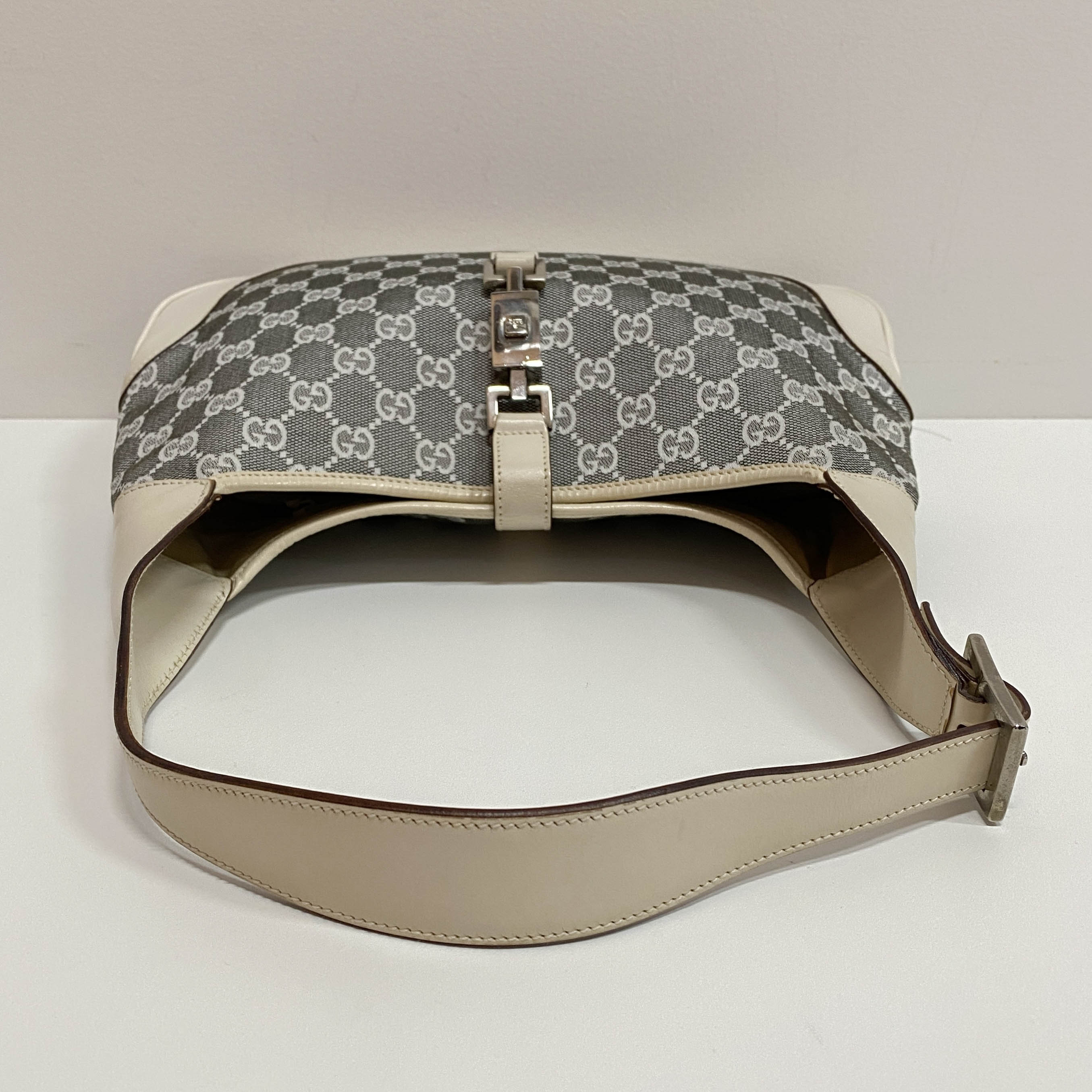 Jackie White GG Canvas Shoulder Bag