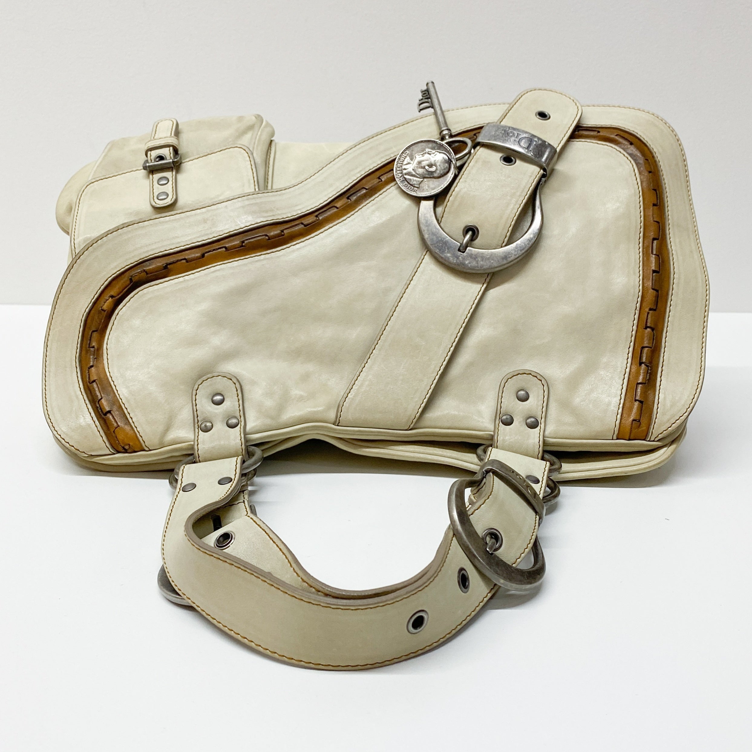 Gaucho Beige Leather Shoulder Bag