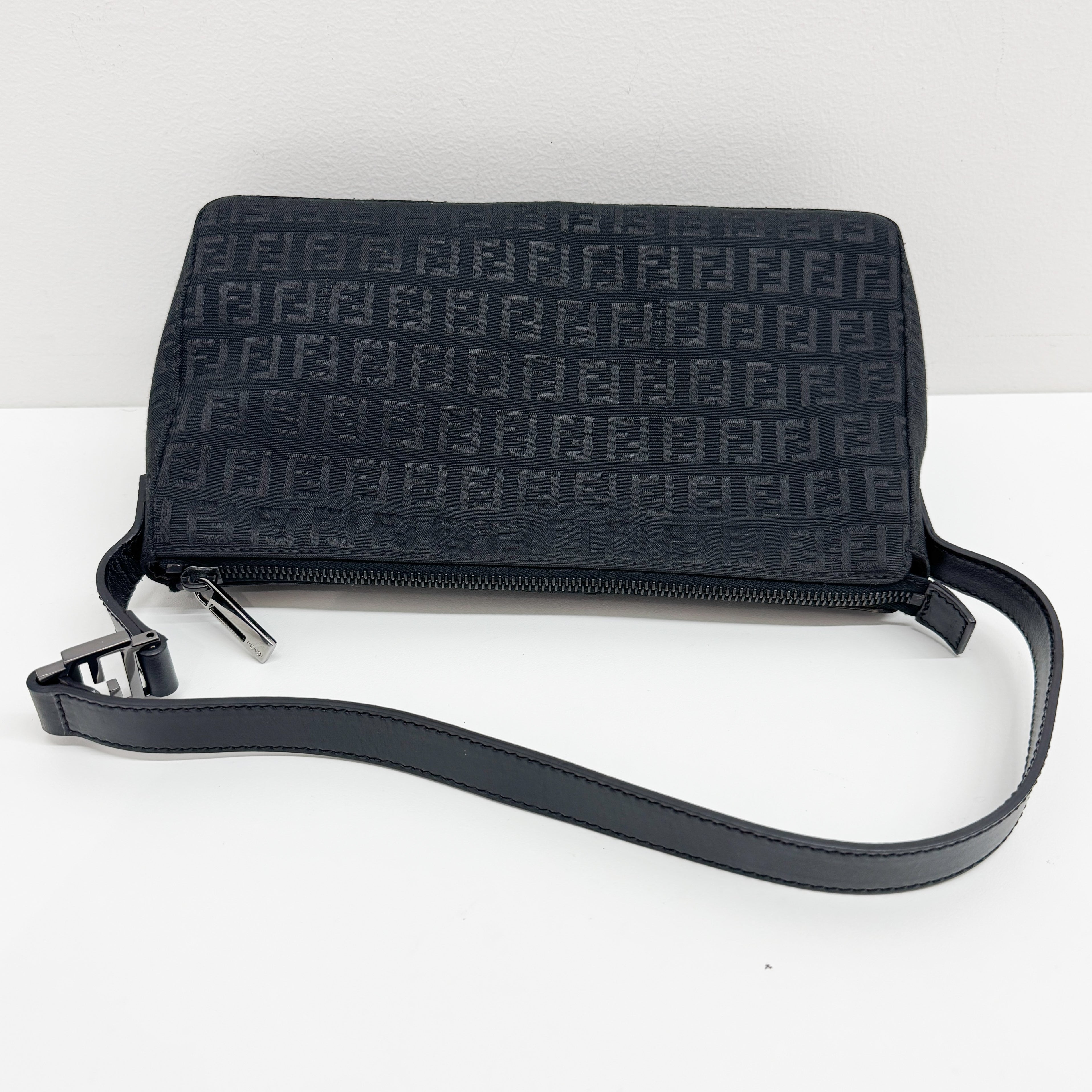 Zucca Black Canvas Shoulder Bag
