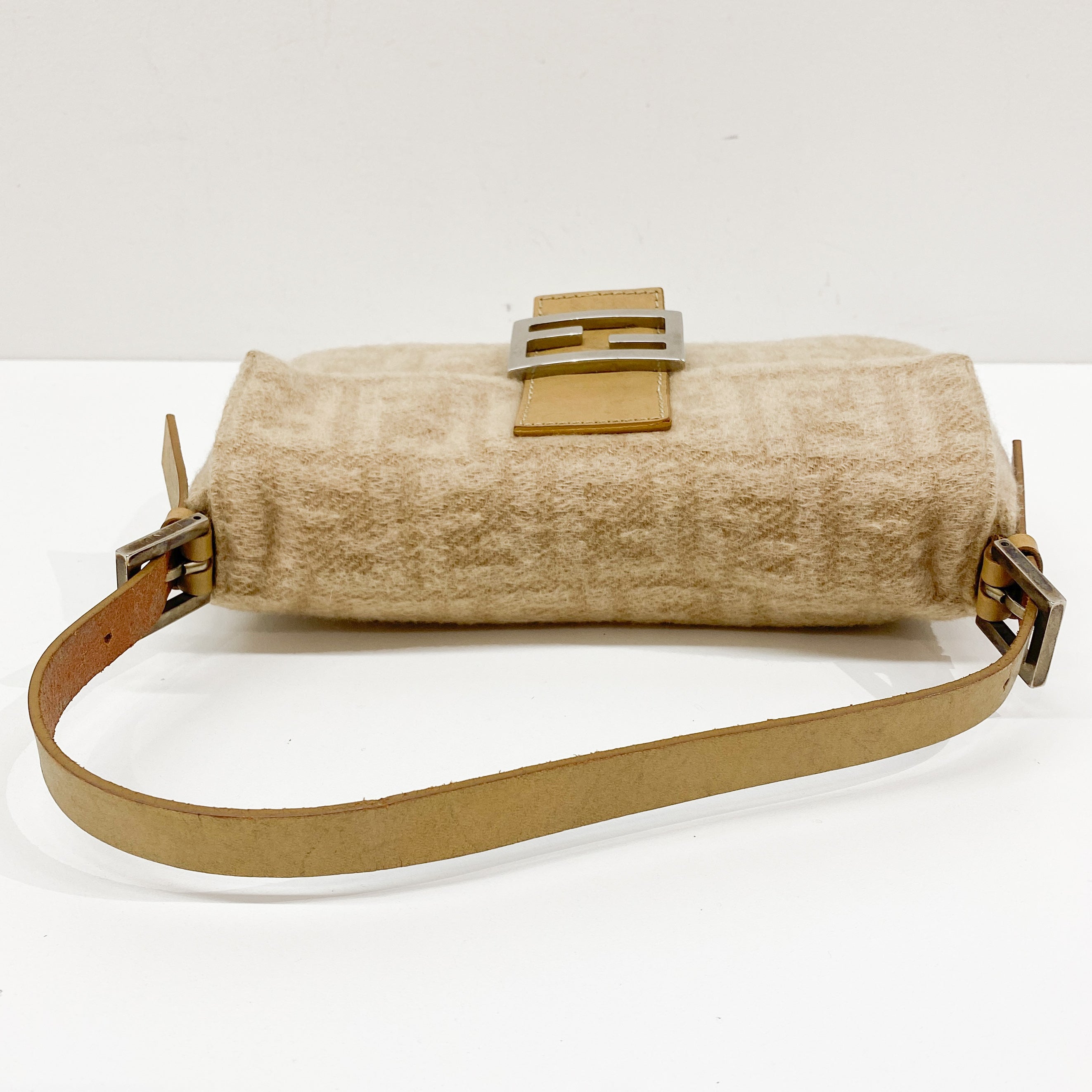 Zucca Baguette Beige Wool Shoulder Bag