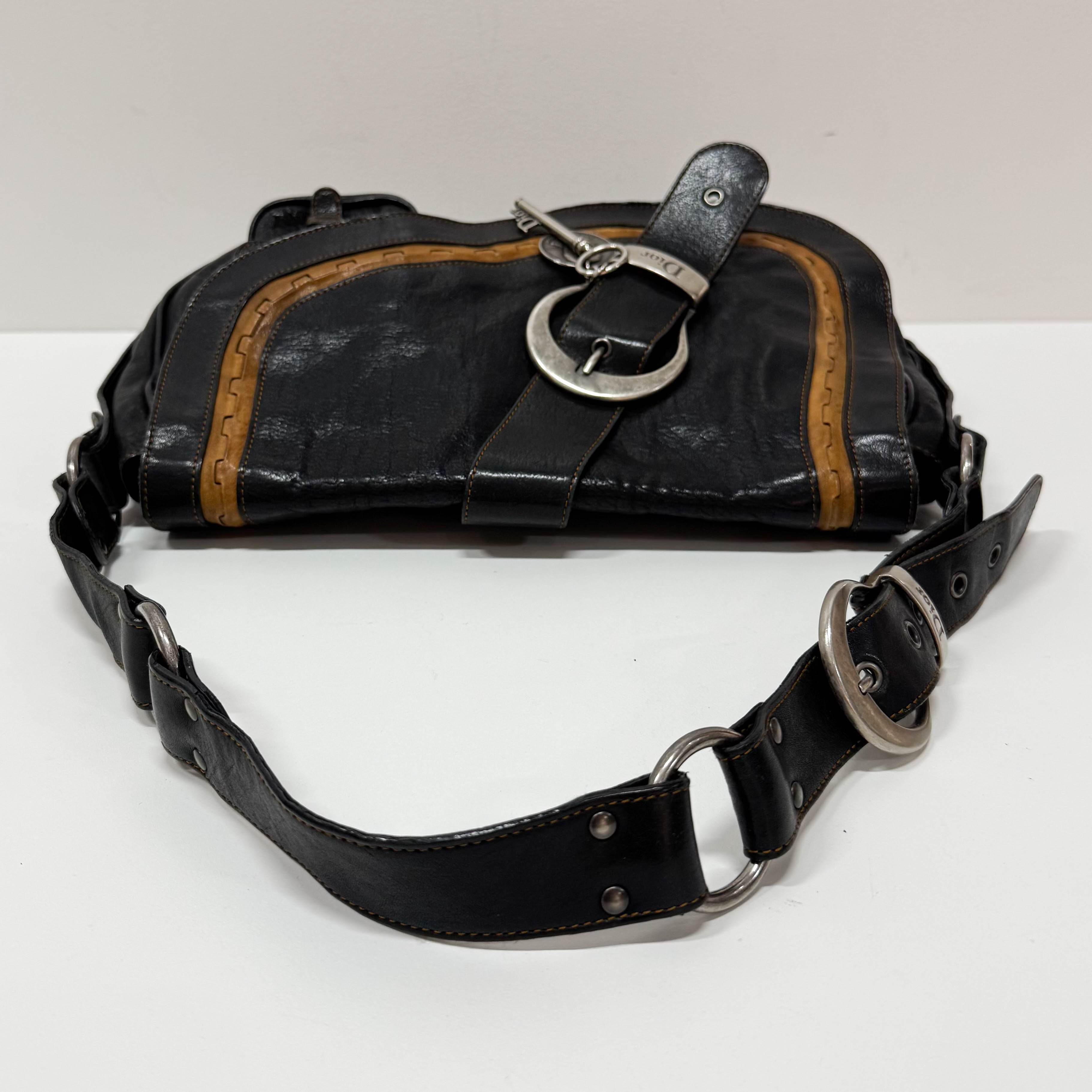 Gaucho Black Leather Shoulder Bag