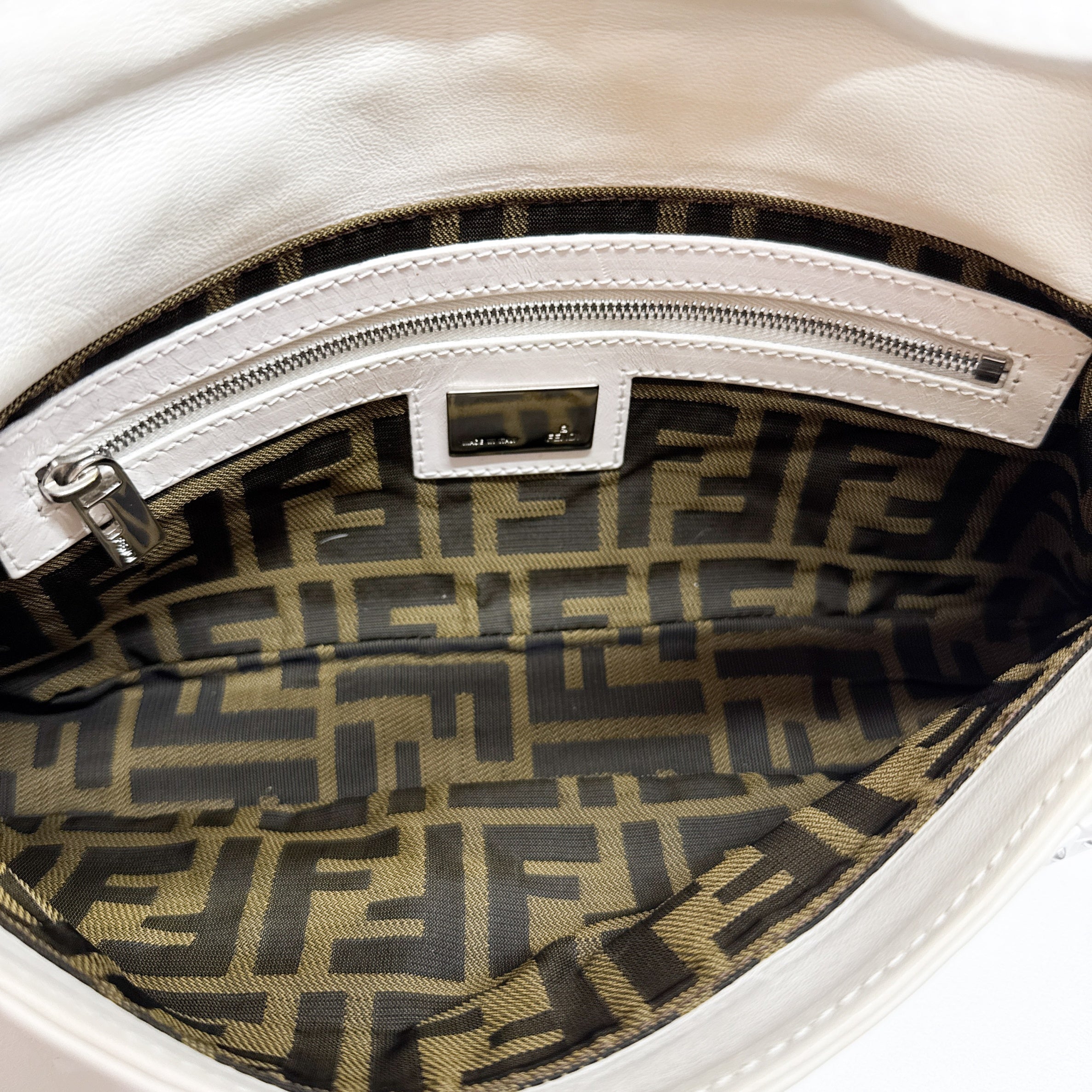 Baguette White Leather Shoulder Bag