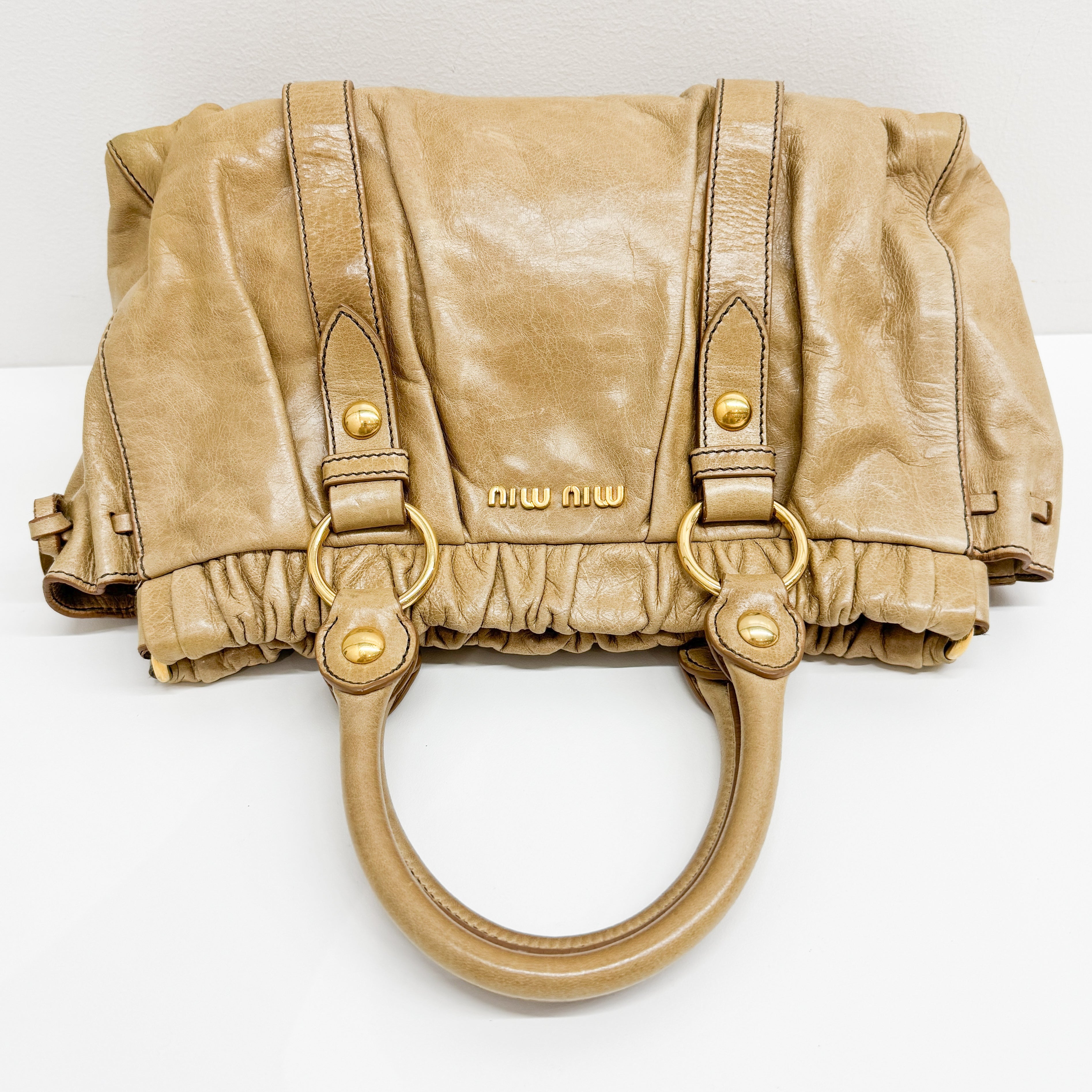 Vittelo Beige Leather Handle Bag