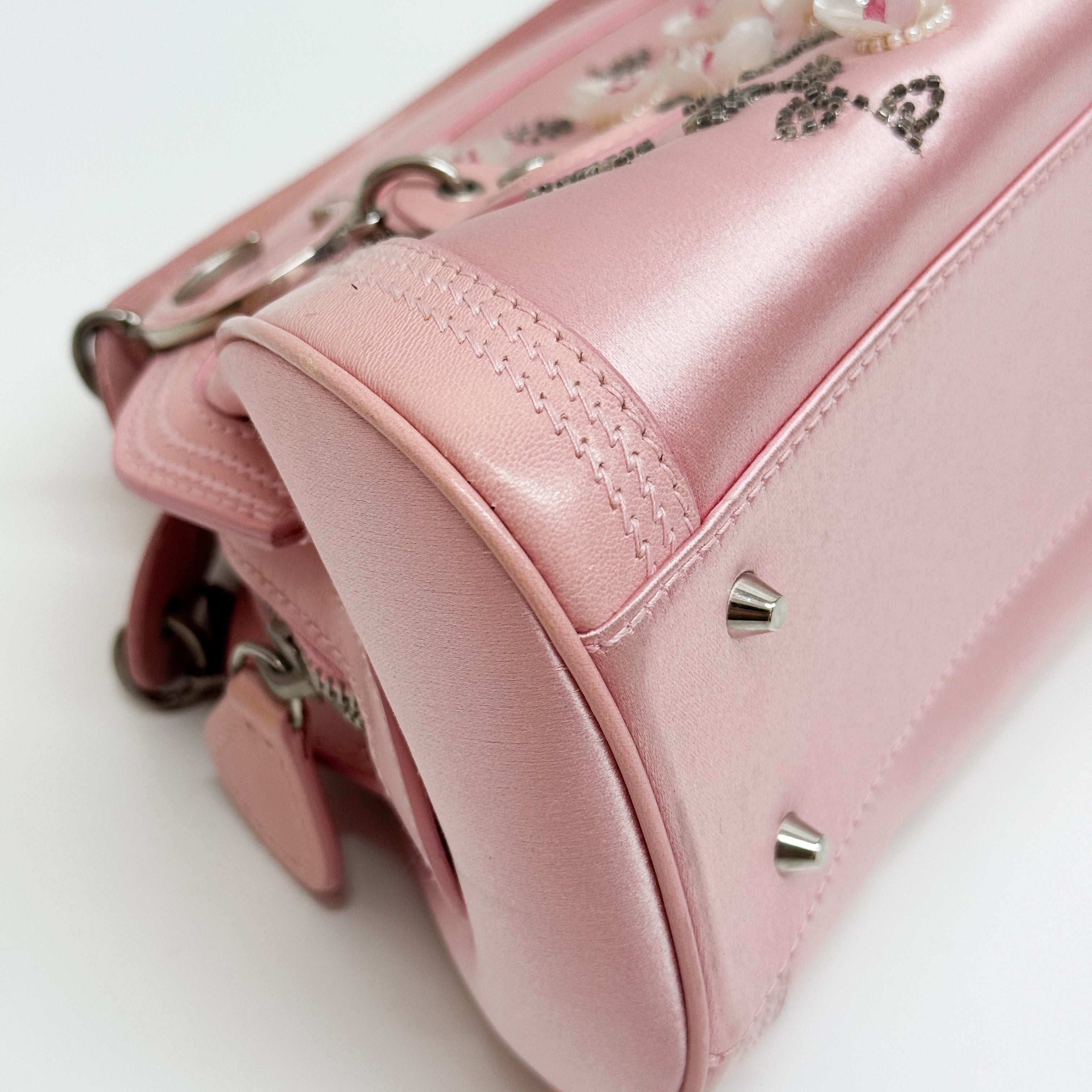 Vintage Pink Embroidered Beaded Satin Hand Bag