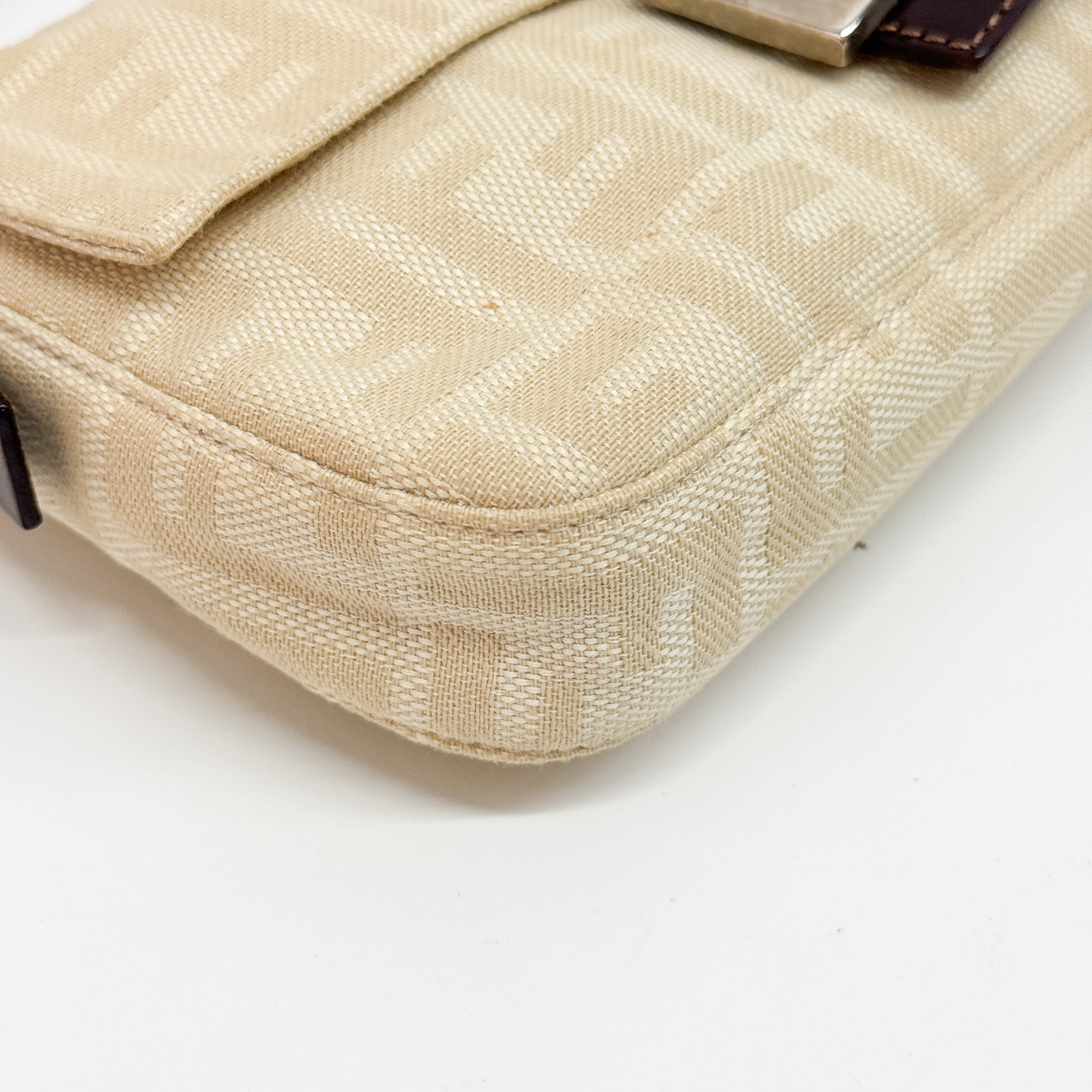 Baguette Zucca Beige Shoulder Bag