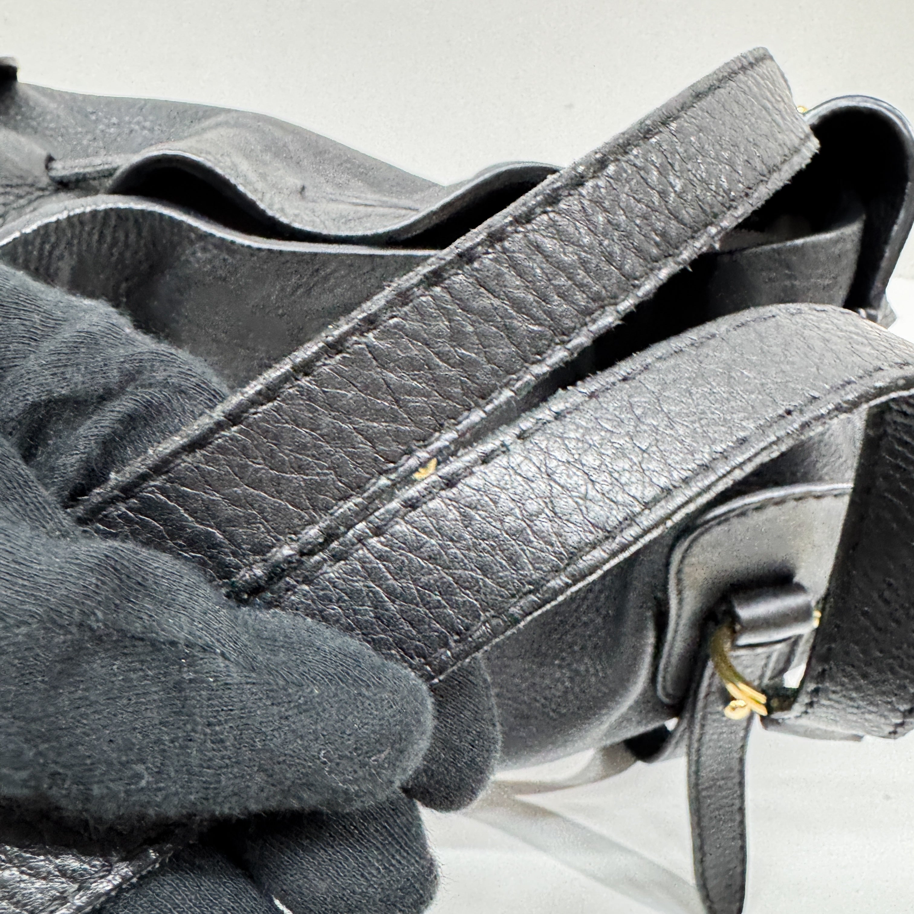 Vitello Lux Bow Bag Black Calfskin Leather Shoulder Bag