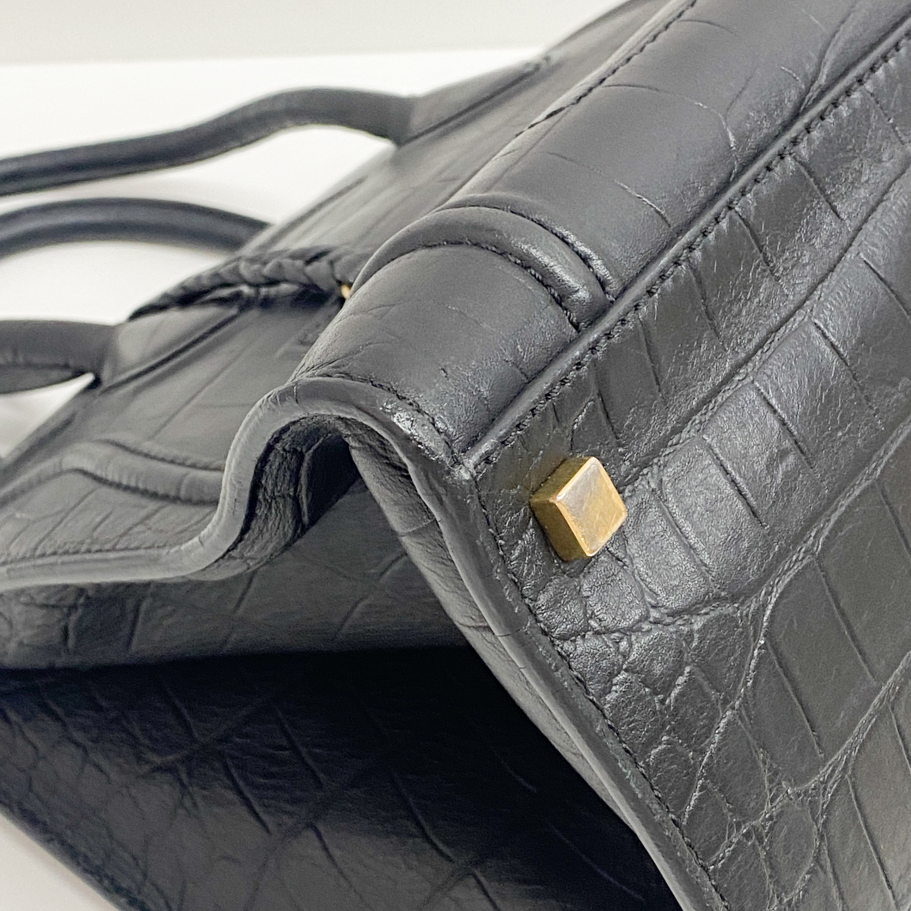 Luggage Phantom Black Crocodile Embossed Hand Bag