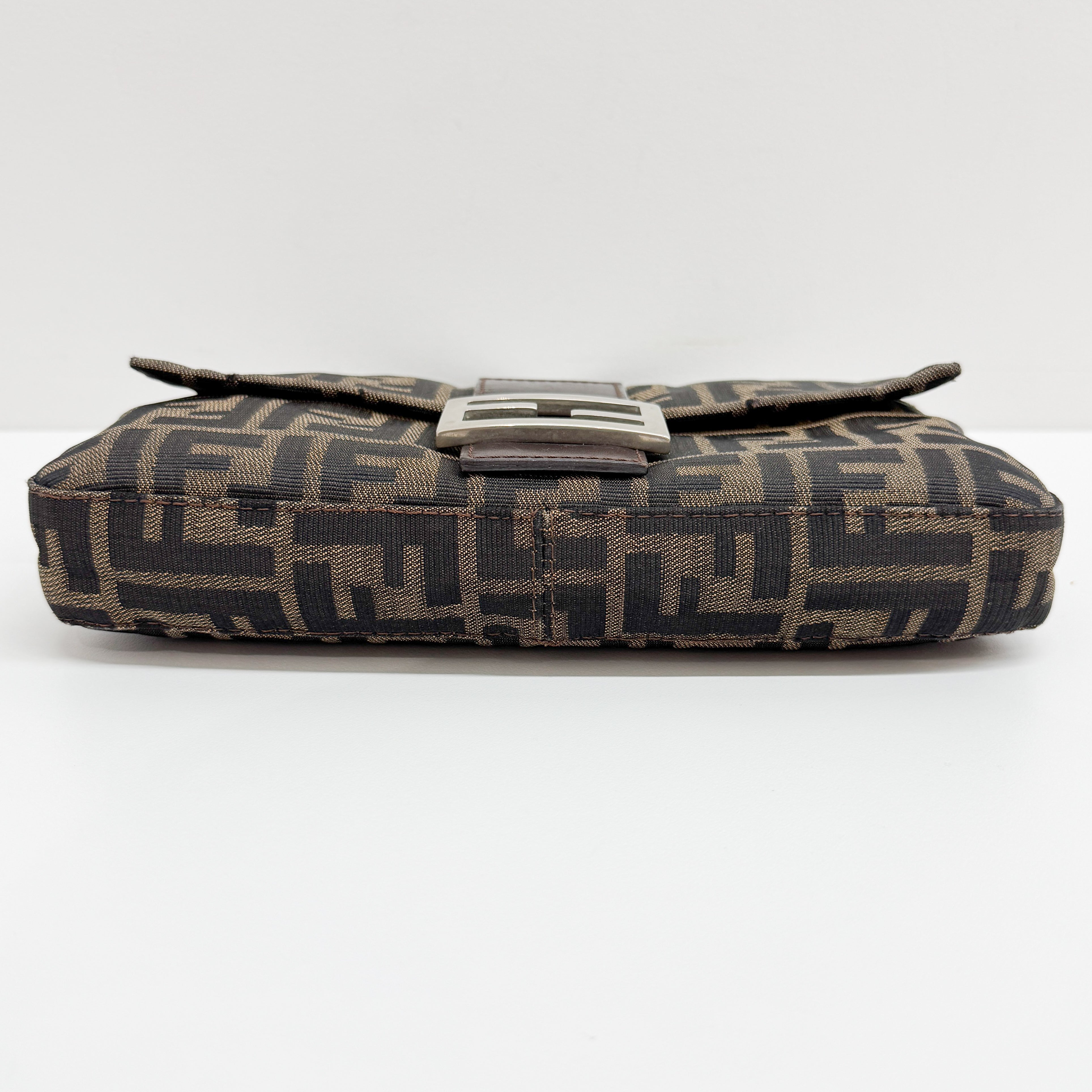 Zucca Baguette Brown Canvas Shoulder Bag