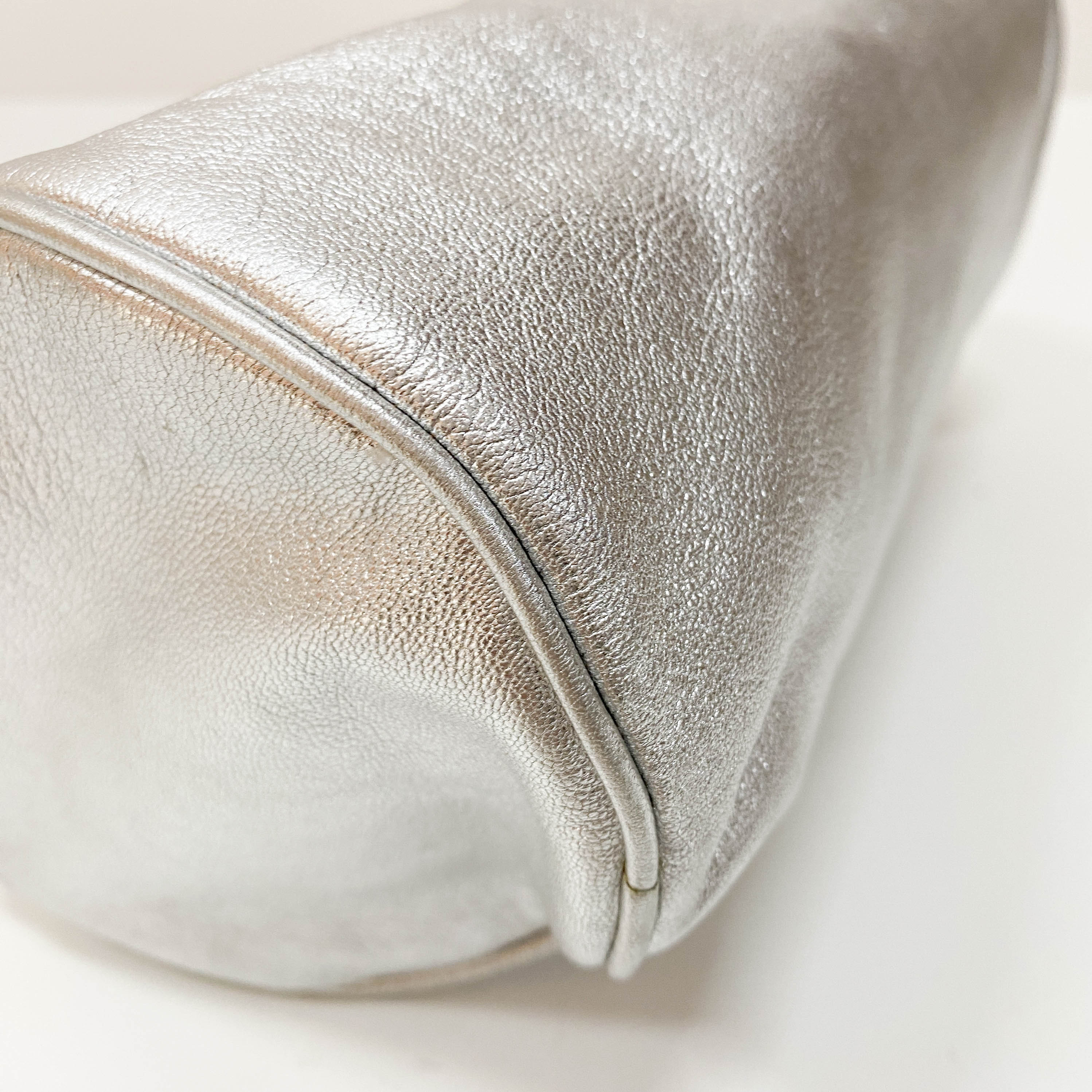 Archive Light Up Silver Leather Shoulder Bag
