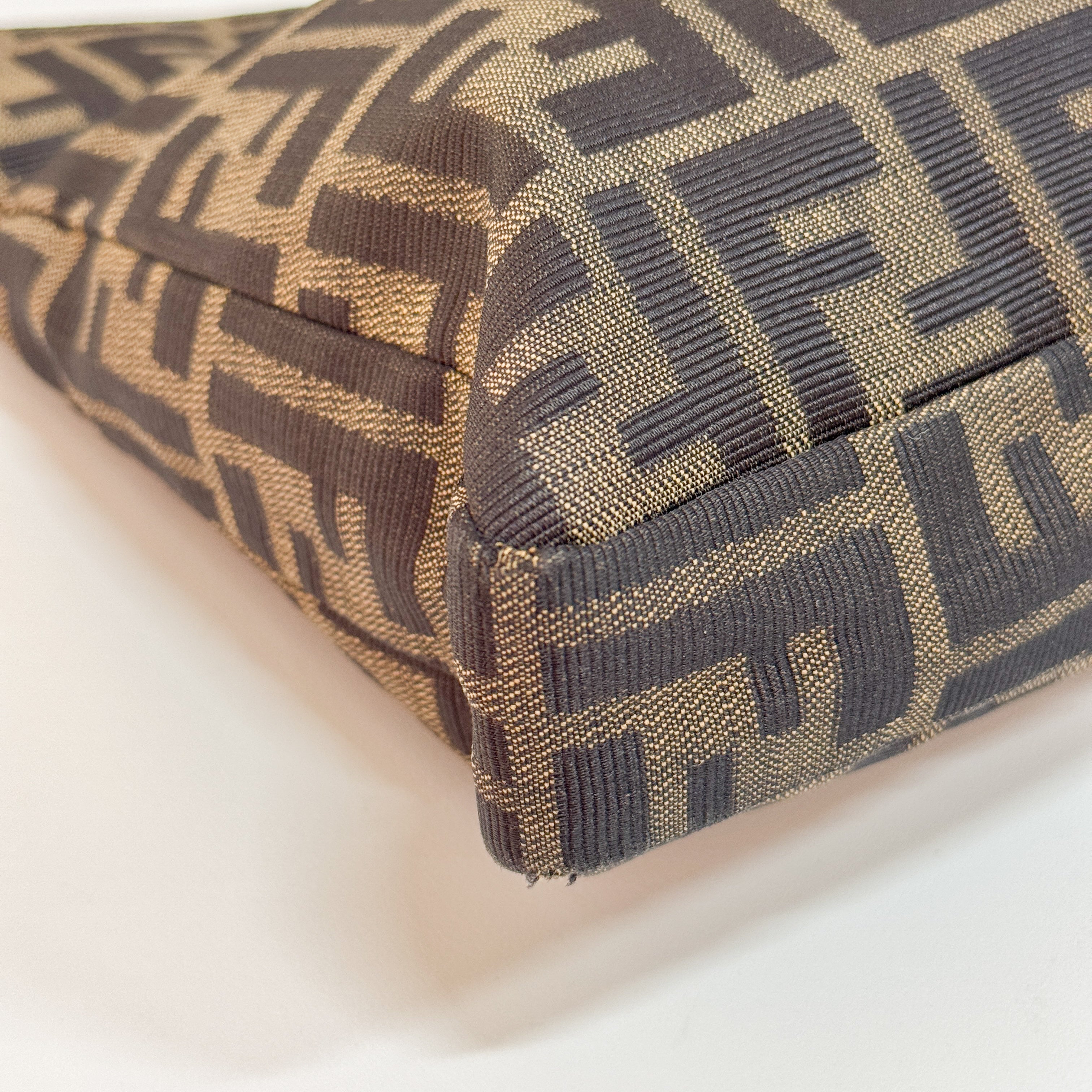 Zucca Brown Canvas Shoulder Bag