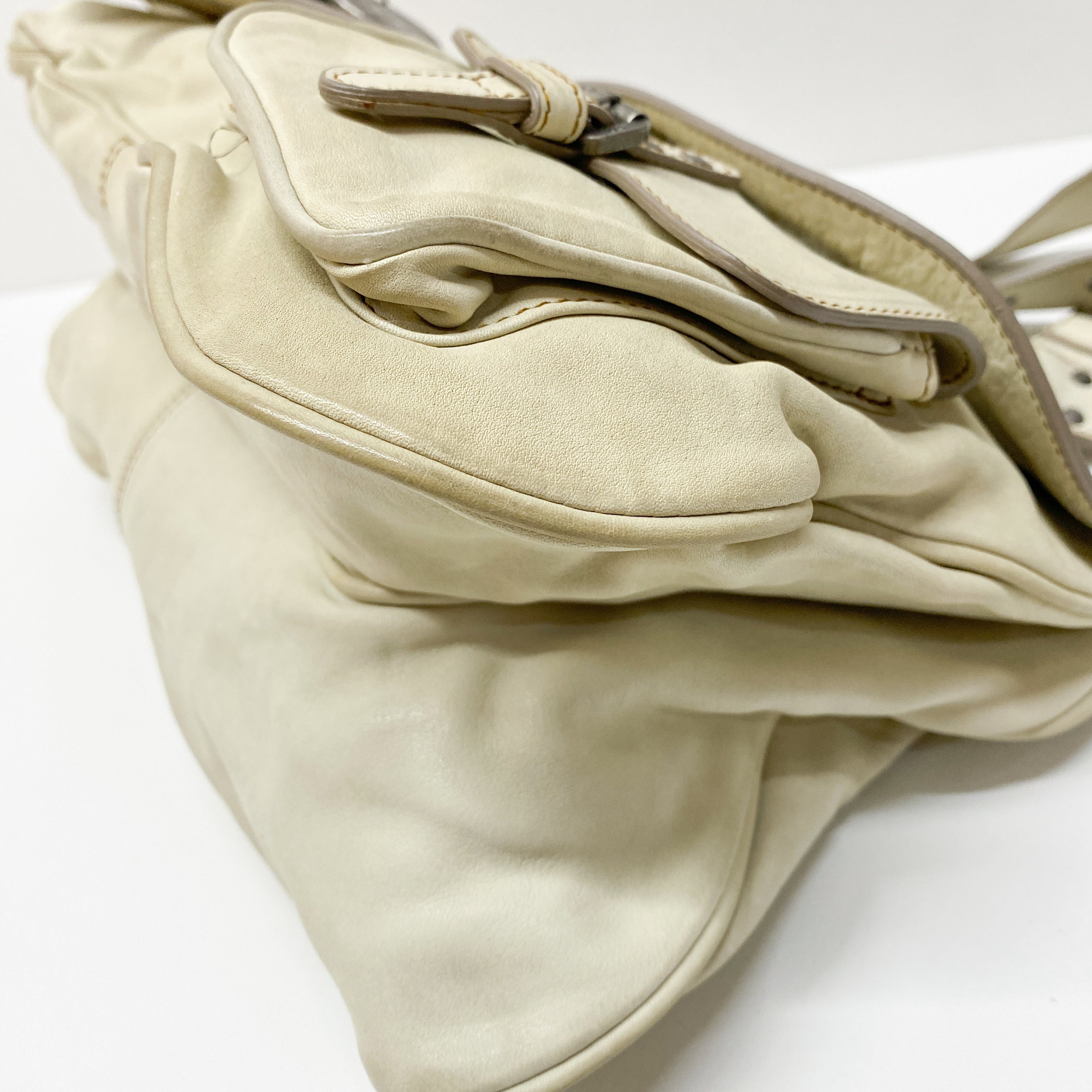 Gaucho Beige Leather Shoulder Bag