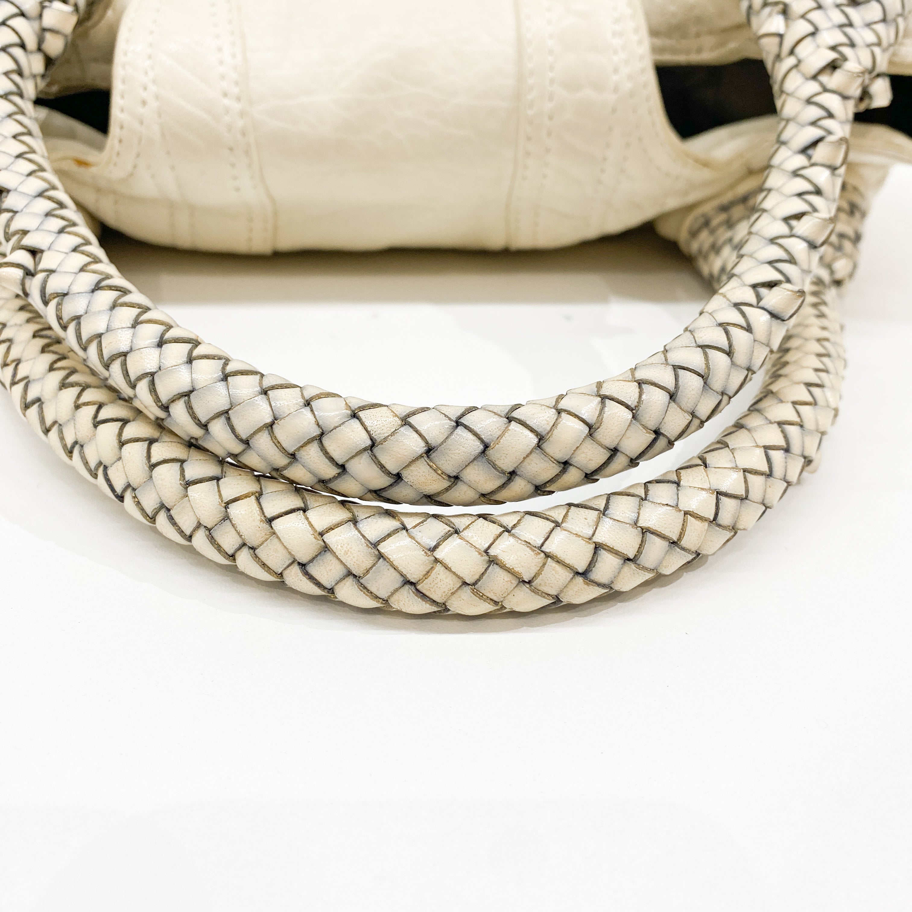 Vintage White Basket Leather Hand Bag