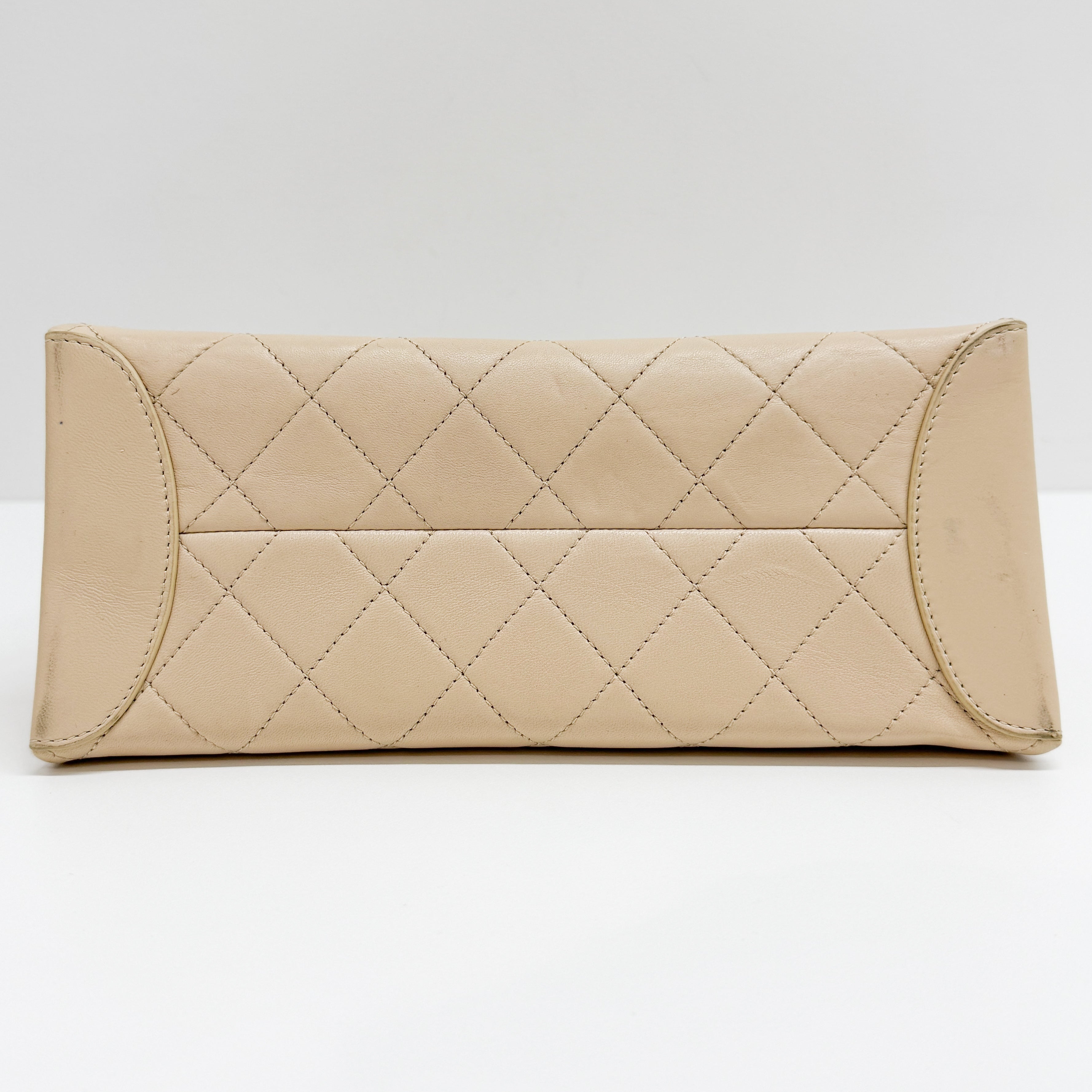 Matelasse Beige Lambskin Gold Chain Shoulder Bag
