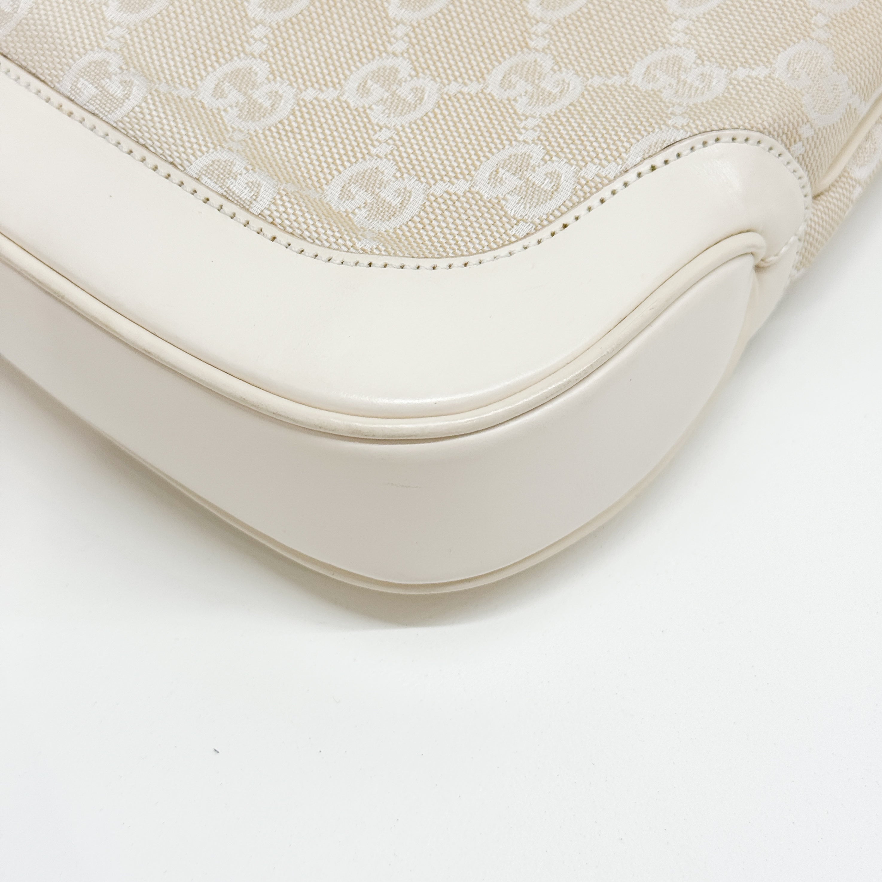 Jackie White GG Canvas Shoulder Bag