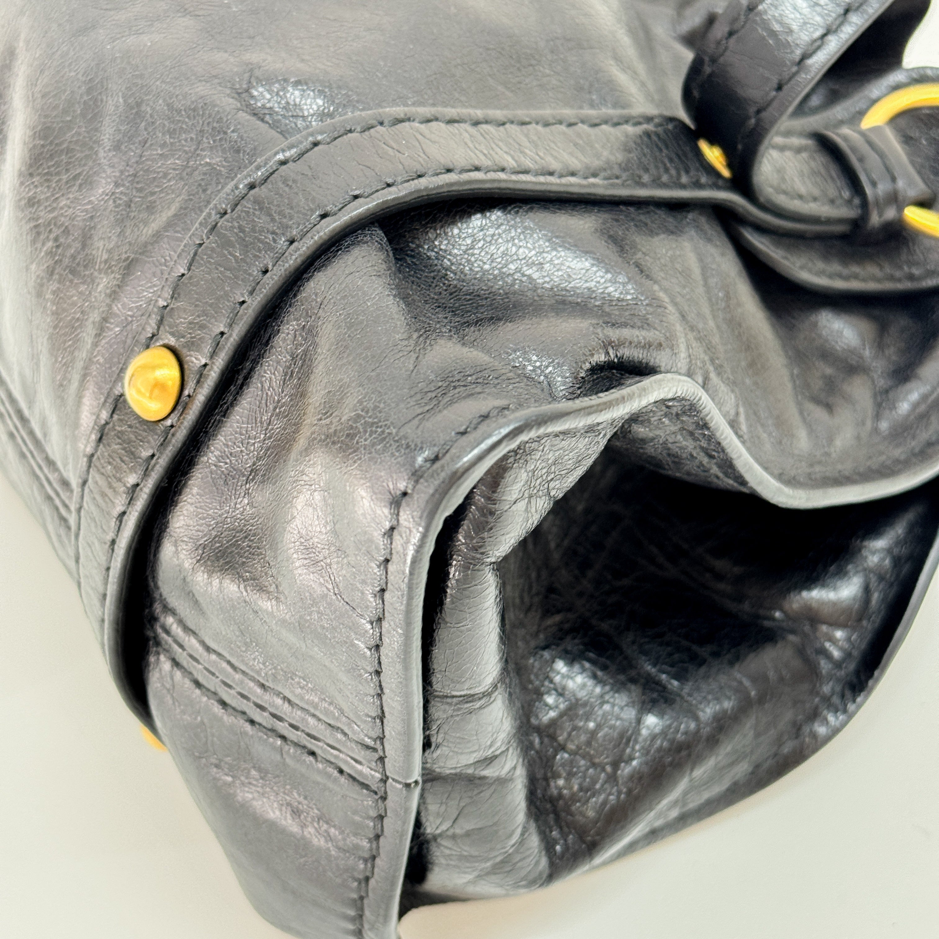 Vitello Lux Bow Black Leather Shoulder Bag