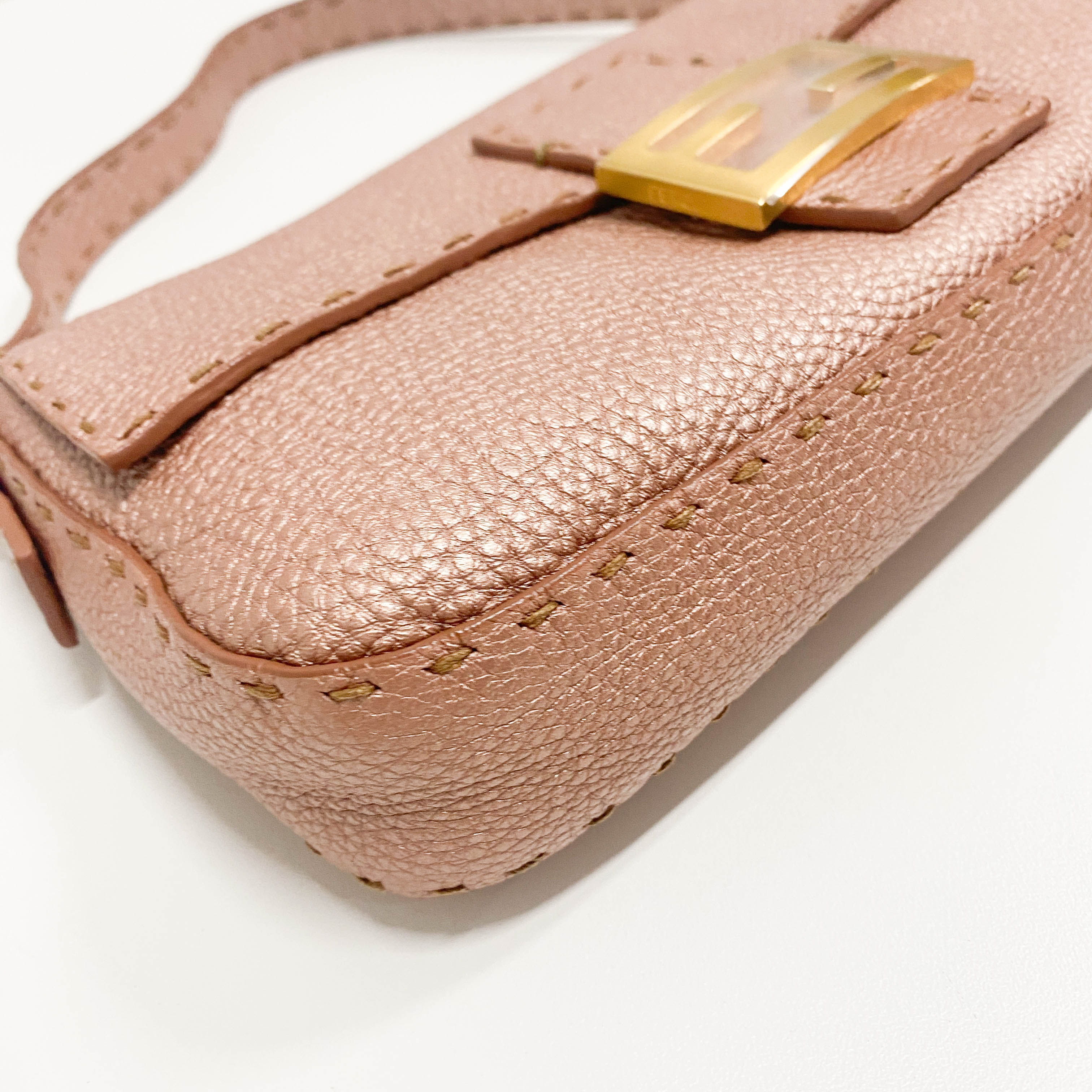 Selleria Baguette Rosegold Leather Shoulder Bag