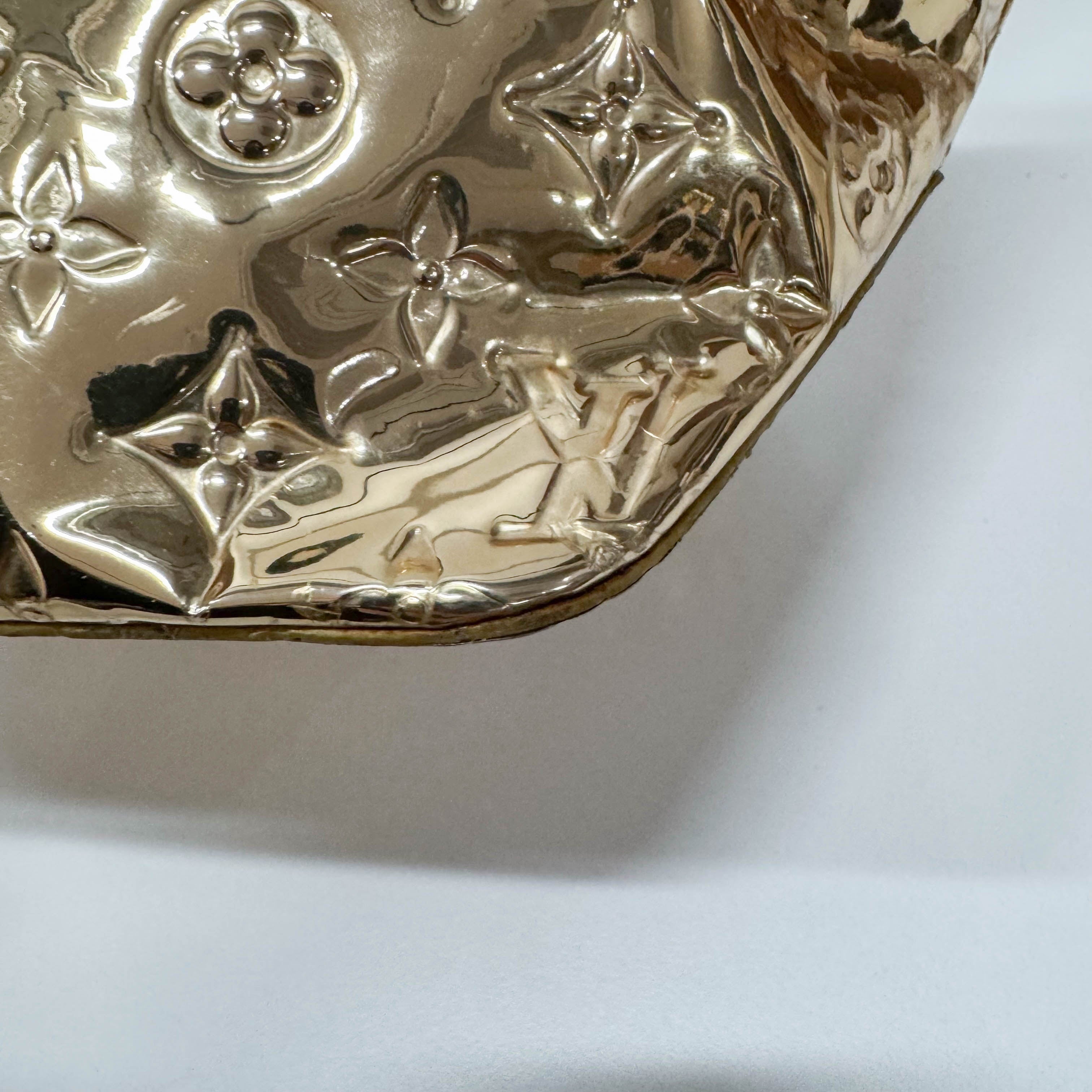 Bllevue Mirror World Gold Coated Canvas