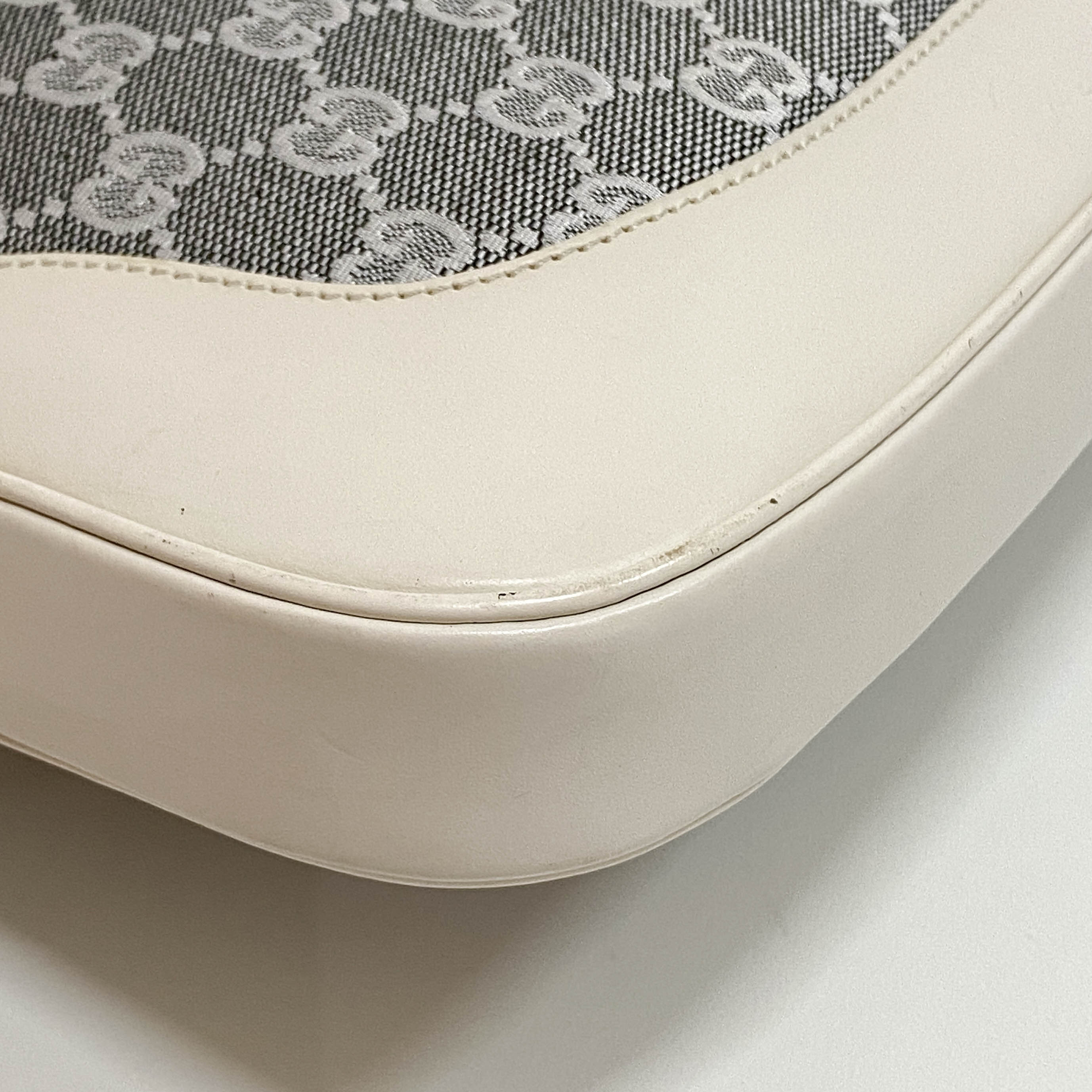 Jackie White GG Canvas Shoulder Bag