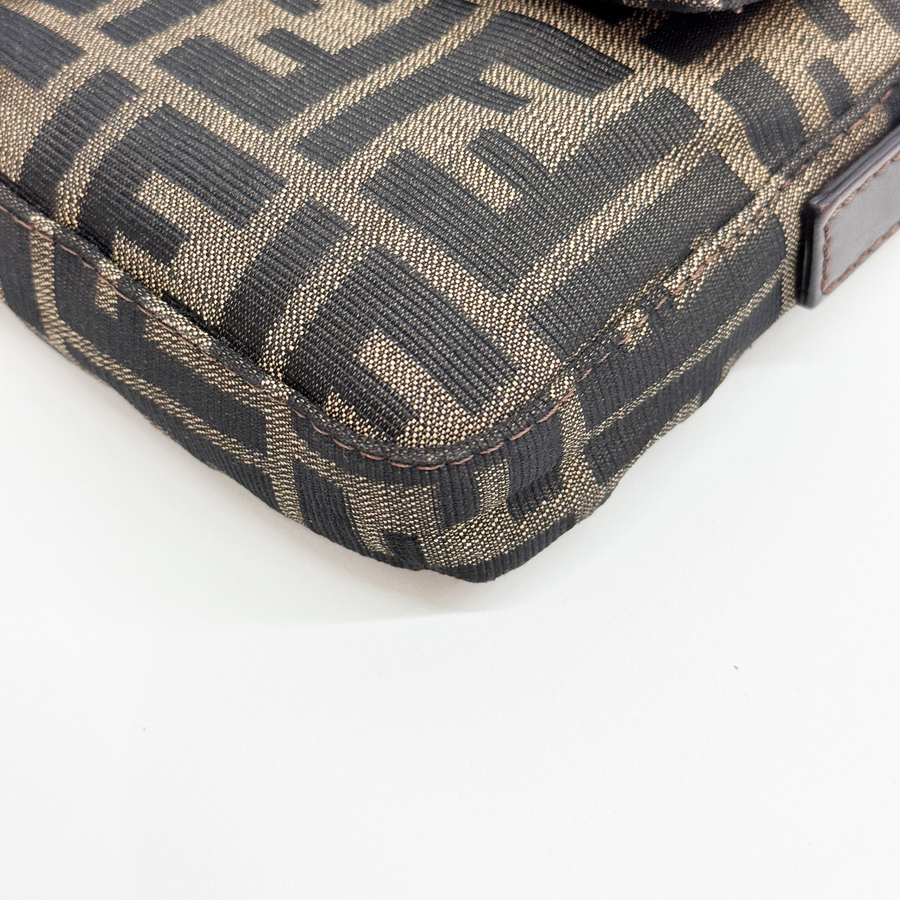 Zucca Baguette Brown Canvas Shoulder Bag