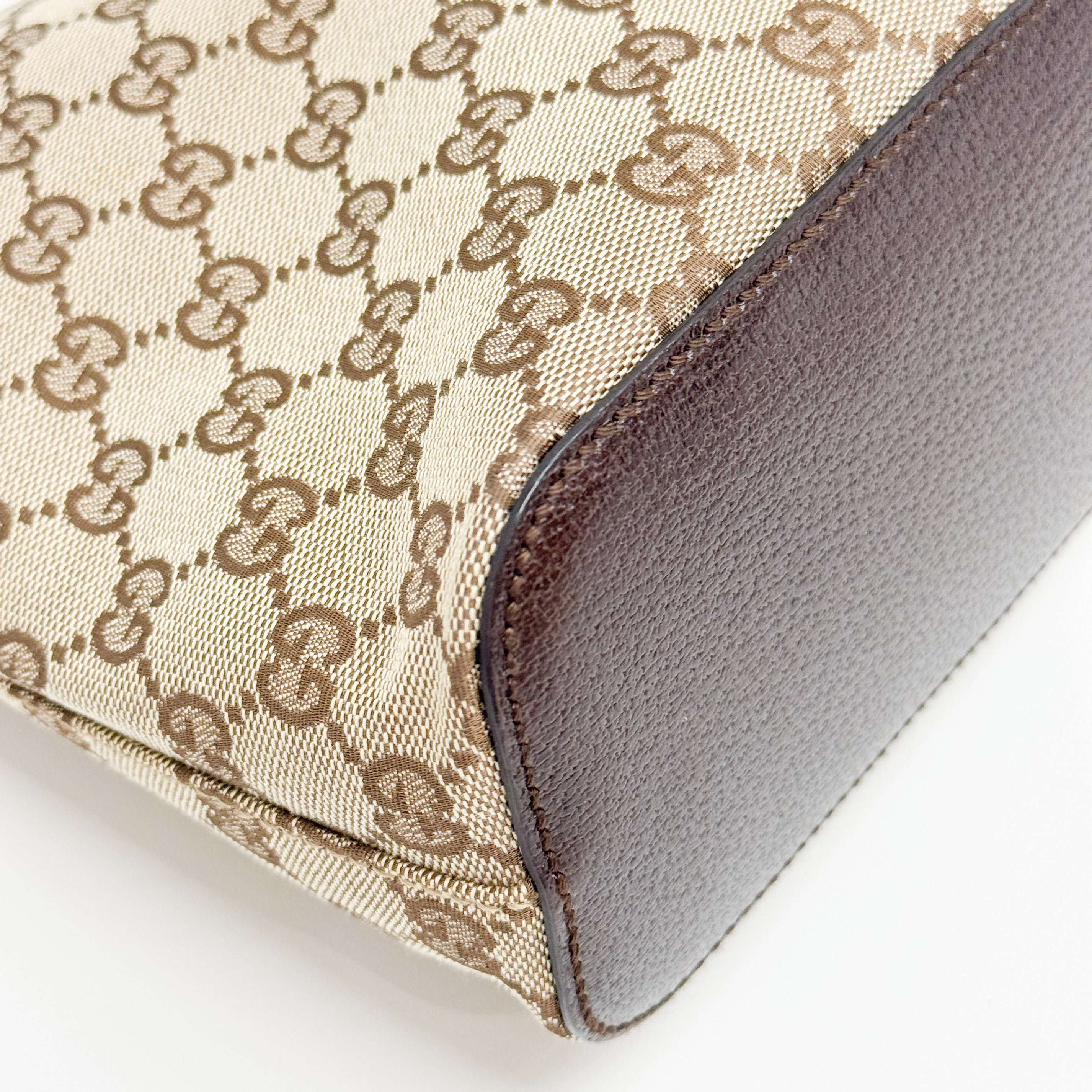 GG Canvas Brown Shoulder Bag