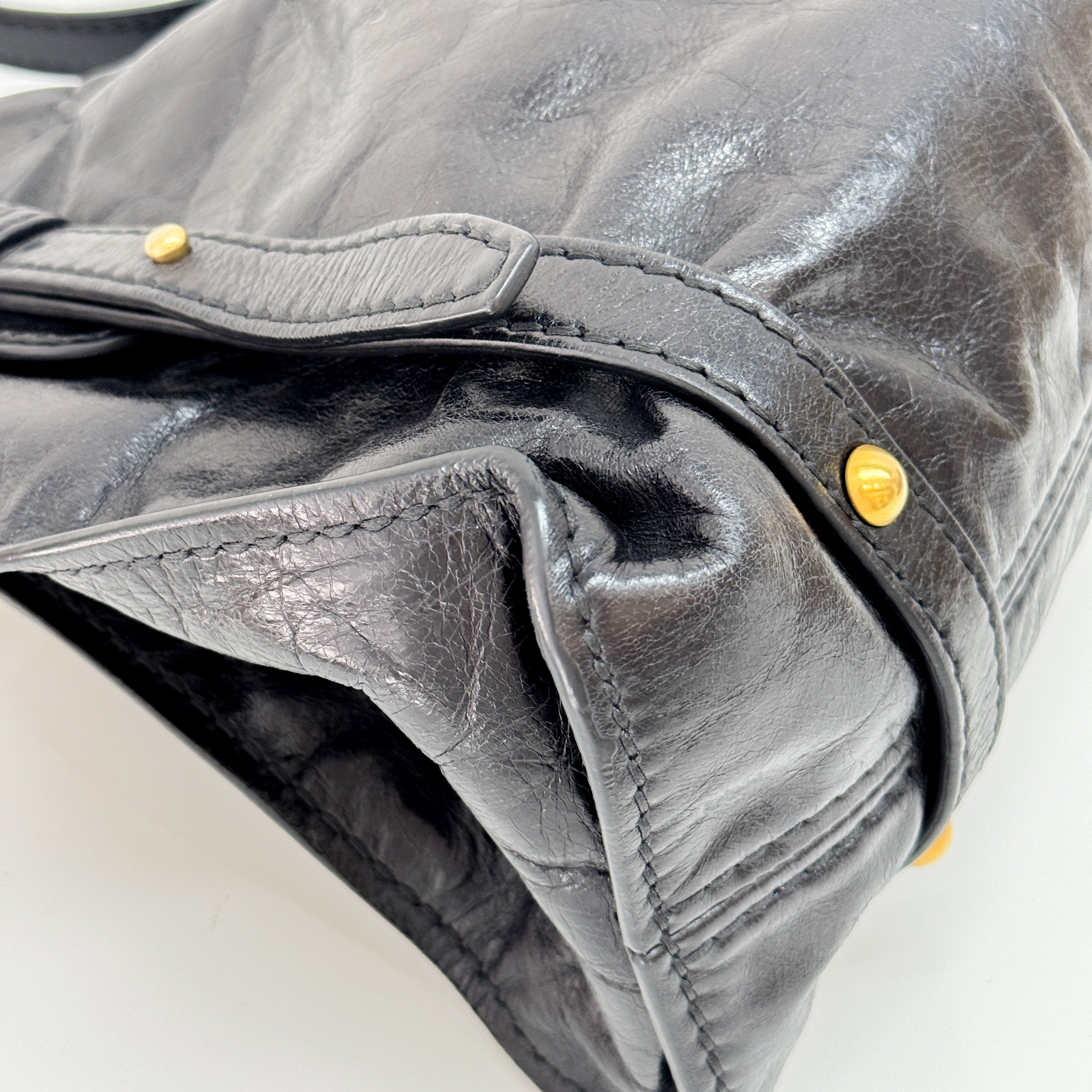 Vitello Lux Bow Black Leather Shoulder Bag