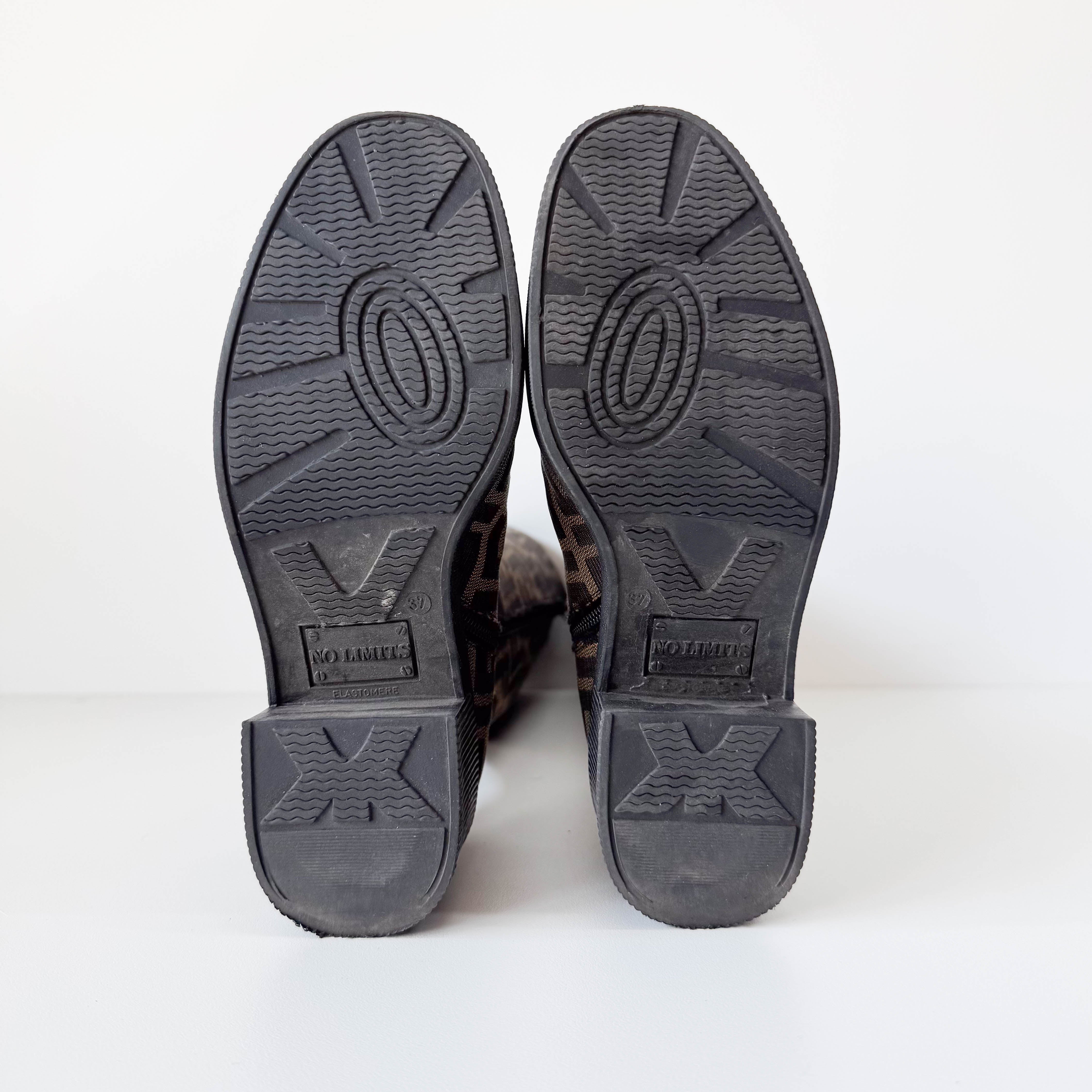 Zucca Tall Boots Size 37