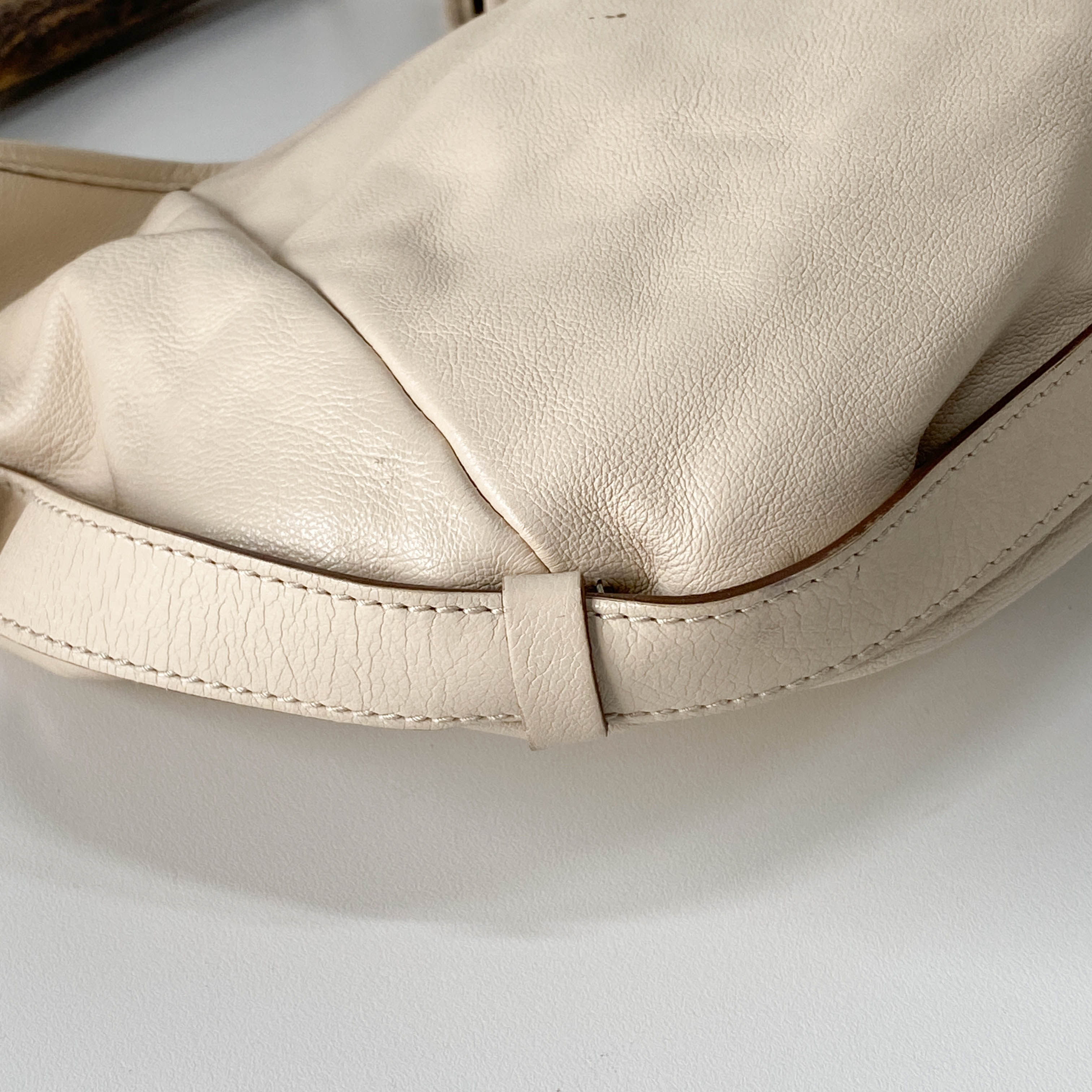 Mombasa Beige Leather Shoulder Bag