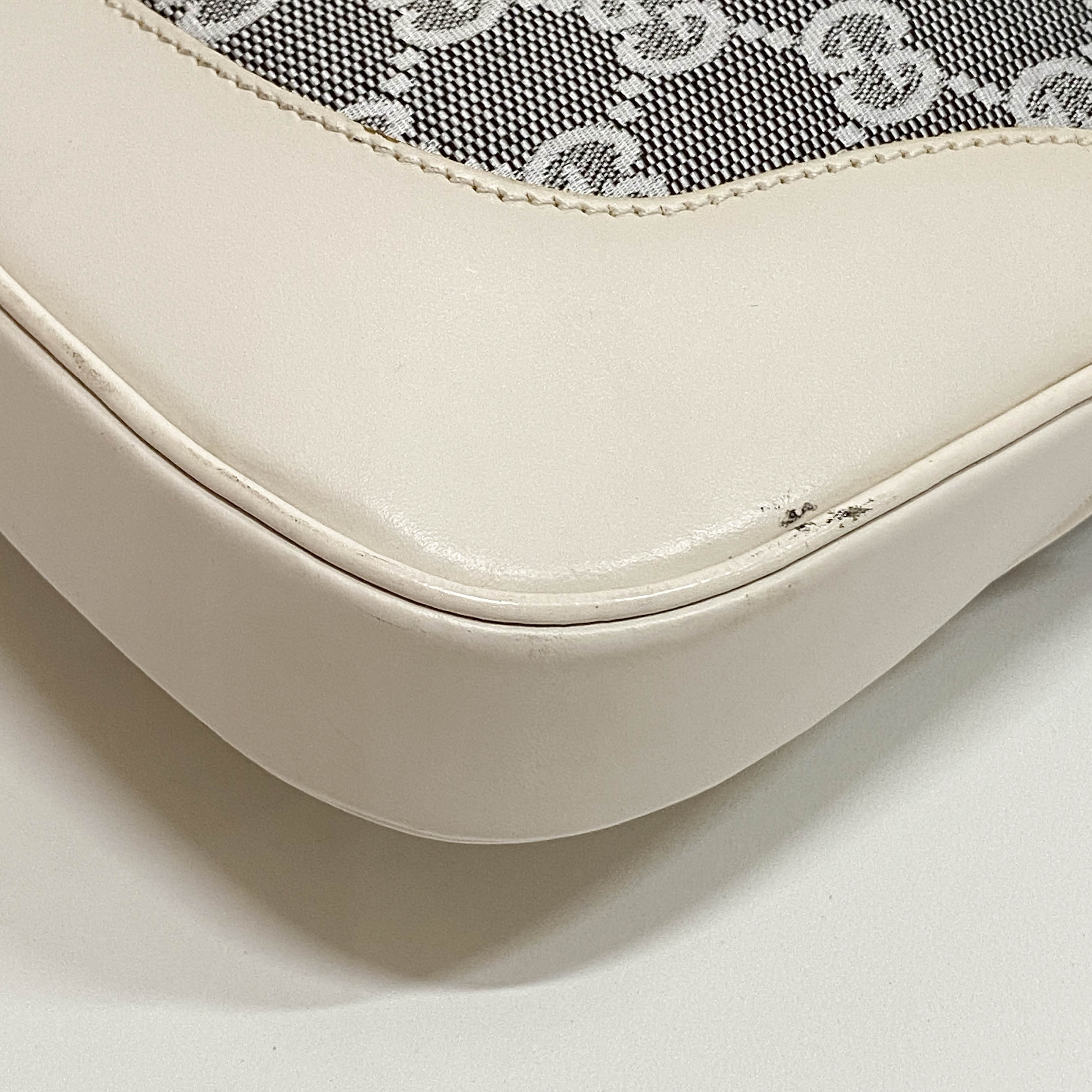 Jackie White GG Canvas Shoulder Bag