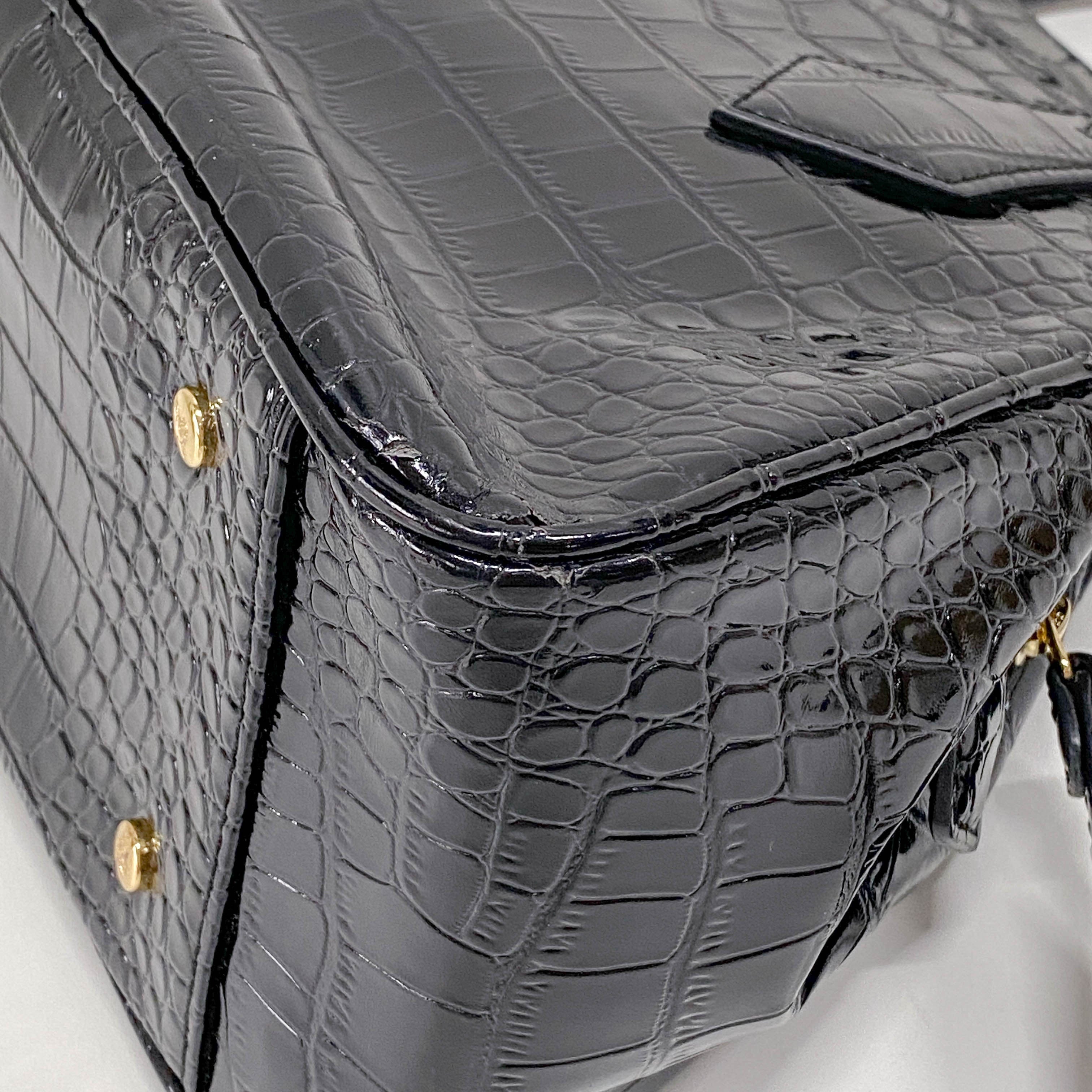 Vintage Black Croco-Stamped Hand Bag